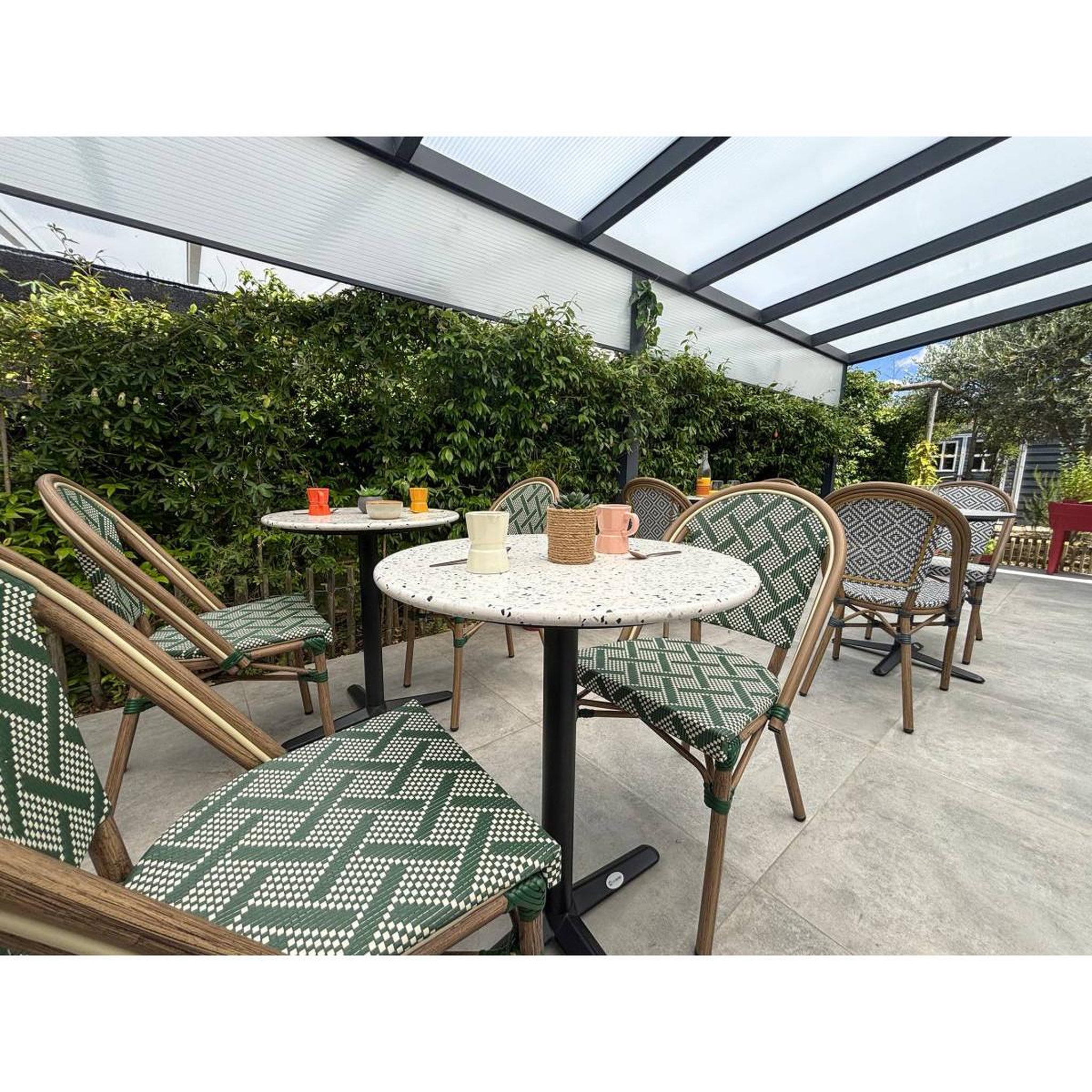Voir la diapositive 4 : Paris Prix Ensemble table de jardin en terrazzo & 2 chaises  bistro  60cm vert