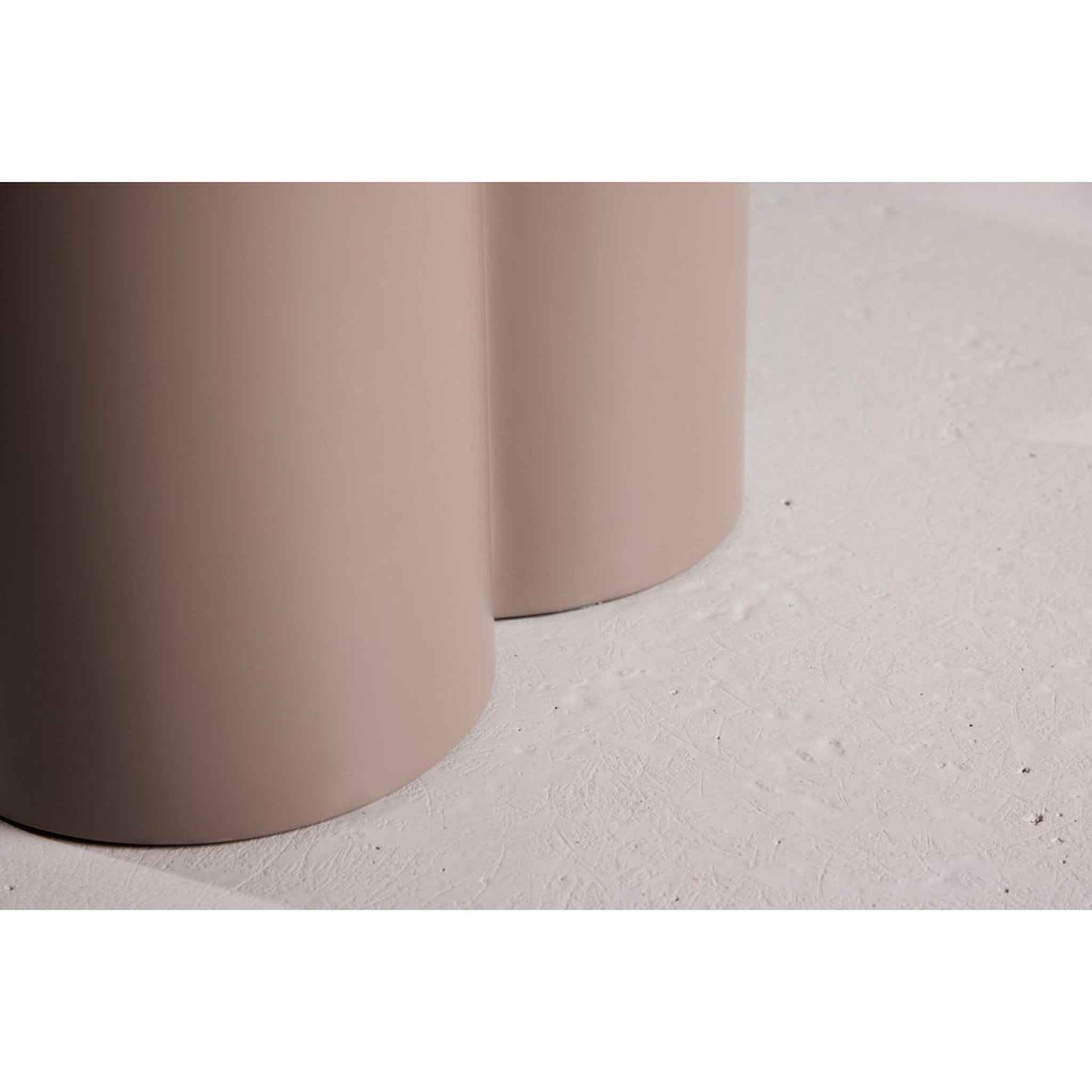 Voir la diapositive 6 : Paris Prix Table à manger ronde  olivia  110cm marron foncé