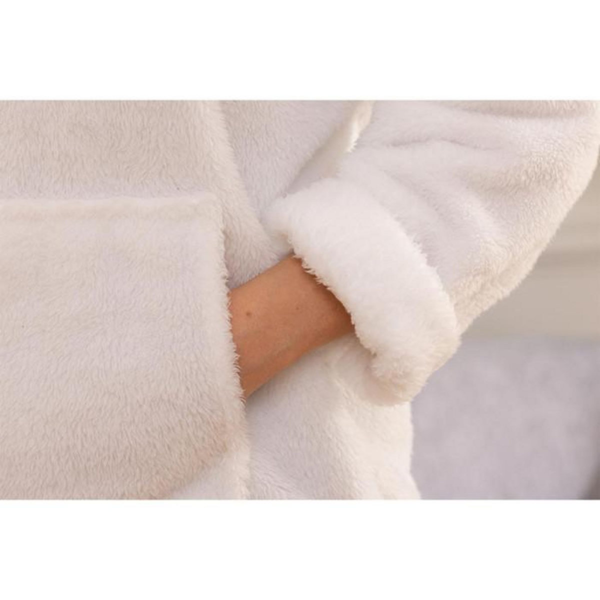 ATMOSPHERA Plaid Sweat Imitation Fourrure  Teddy  70x106cm Blanc