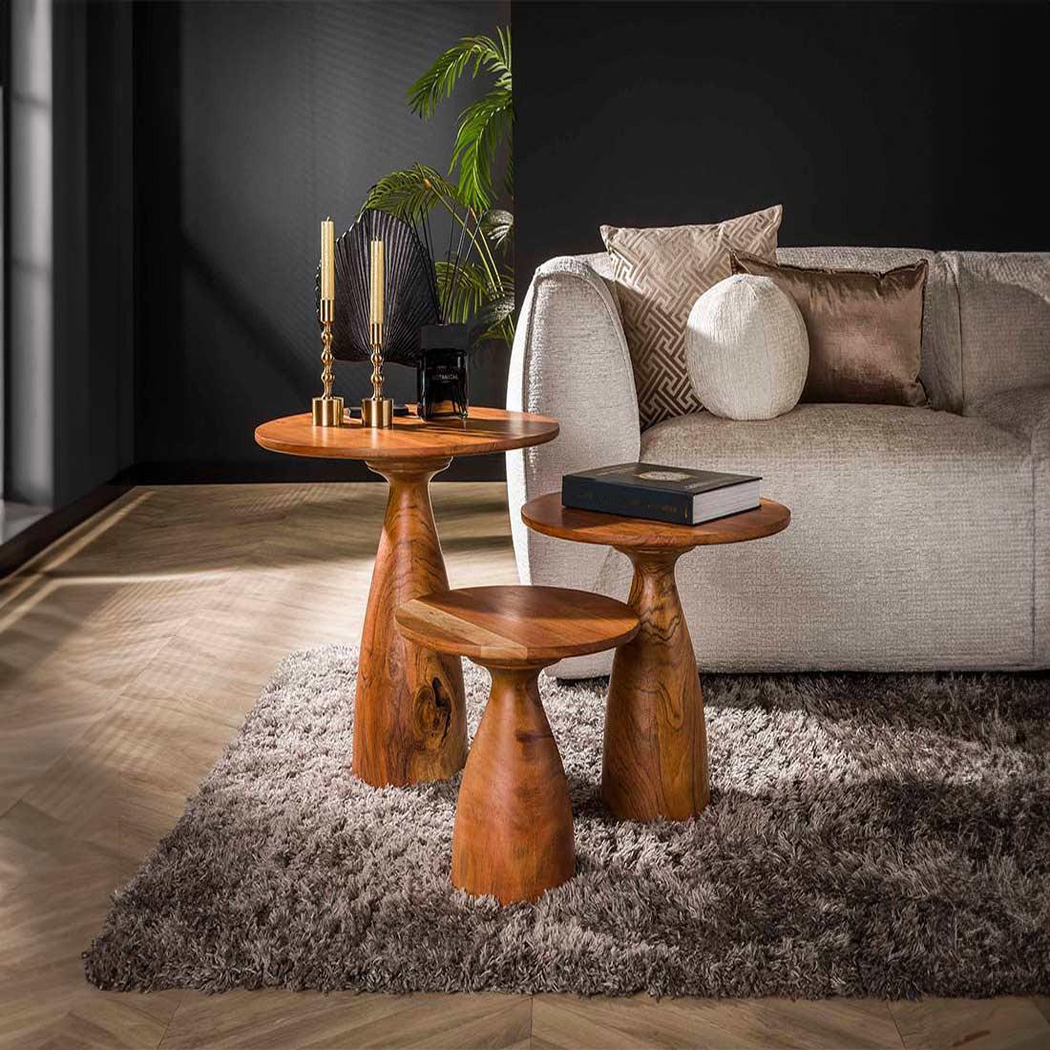 Voir la diapositive 1 : LISA DESIGN Henna - lot de 3 tables basses gigognes - bois d'acacia massif