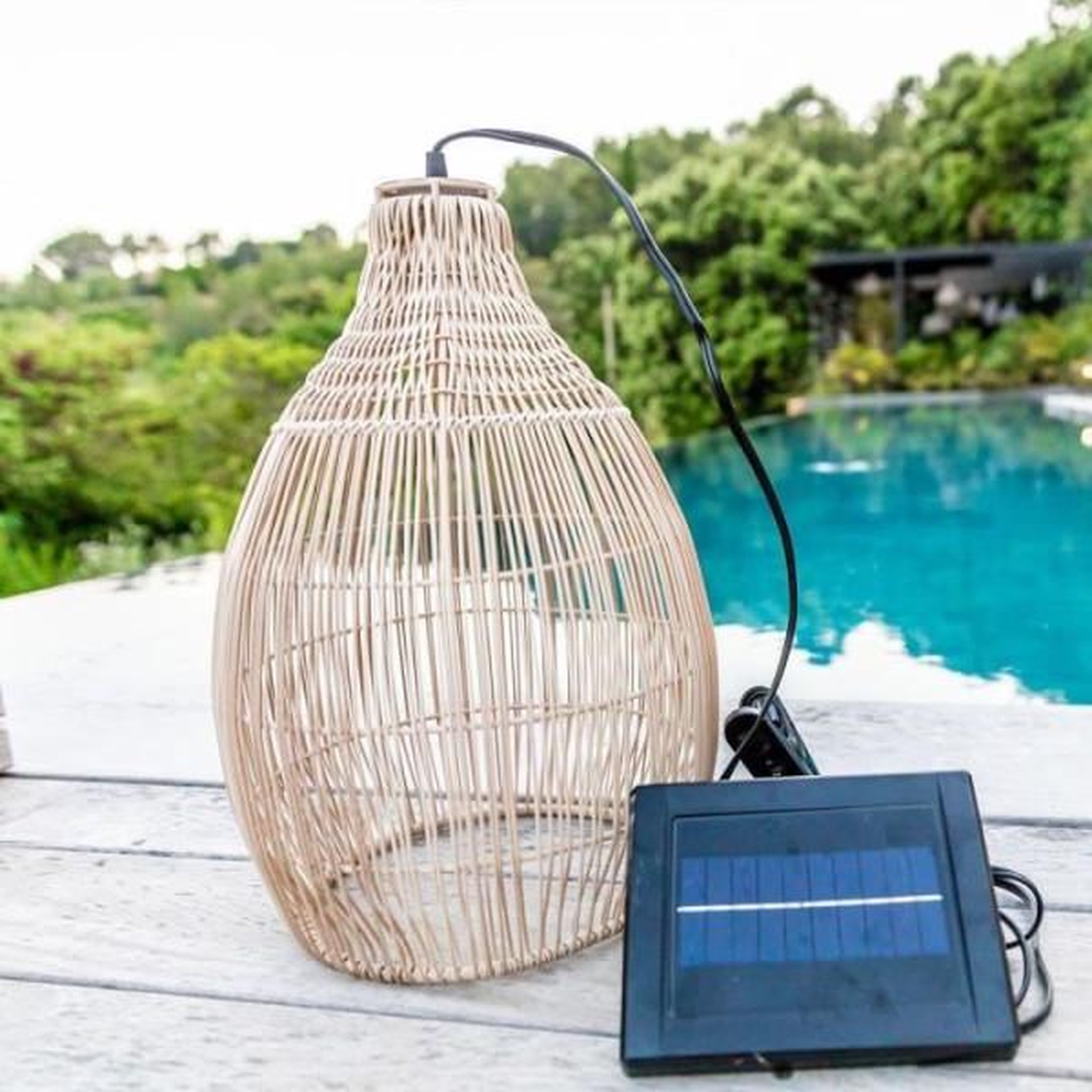 Voir la diapositive 5 : Lumisky Suspension solaire bohème naturel style vannerie tressée LED blanc chaud HOLIDAY H 42 cm