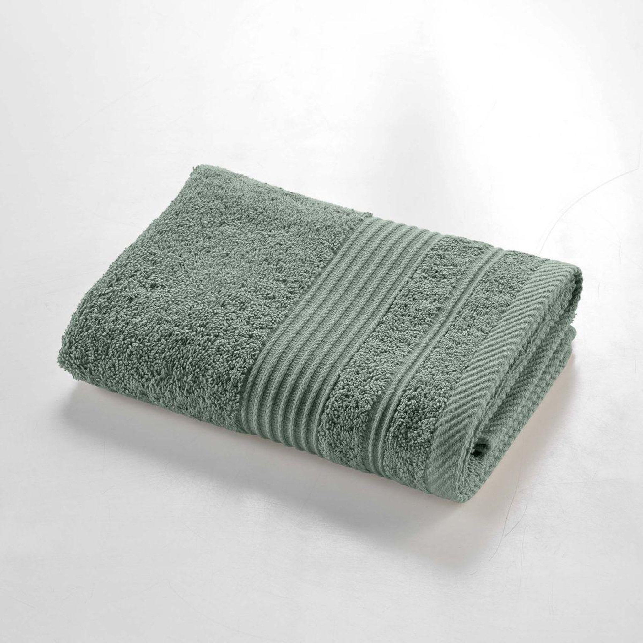 Voir la diapositive 2 : Douceur d'Intérieur Serviette de toilette  tendresse   50x90cm vert cèdre
