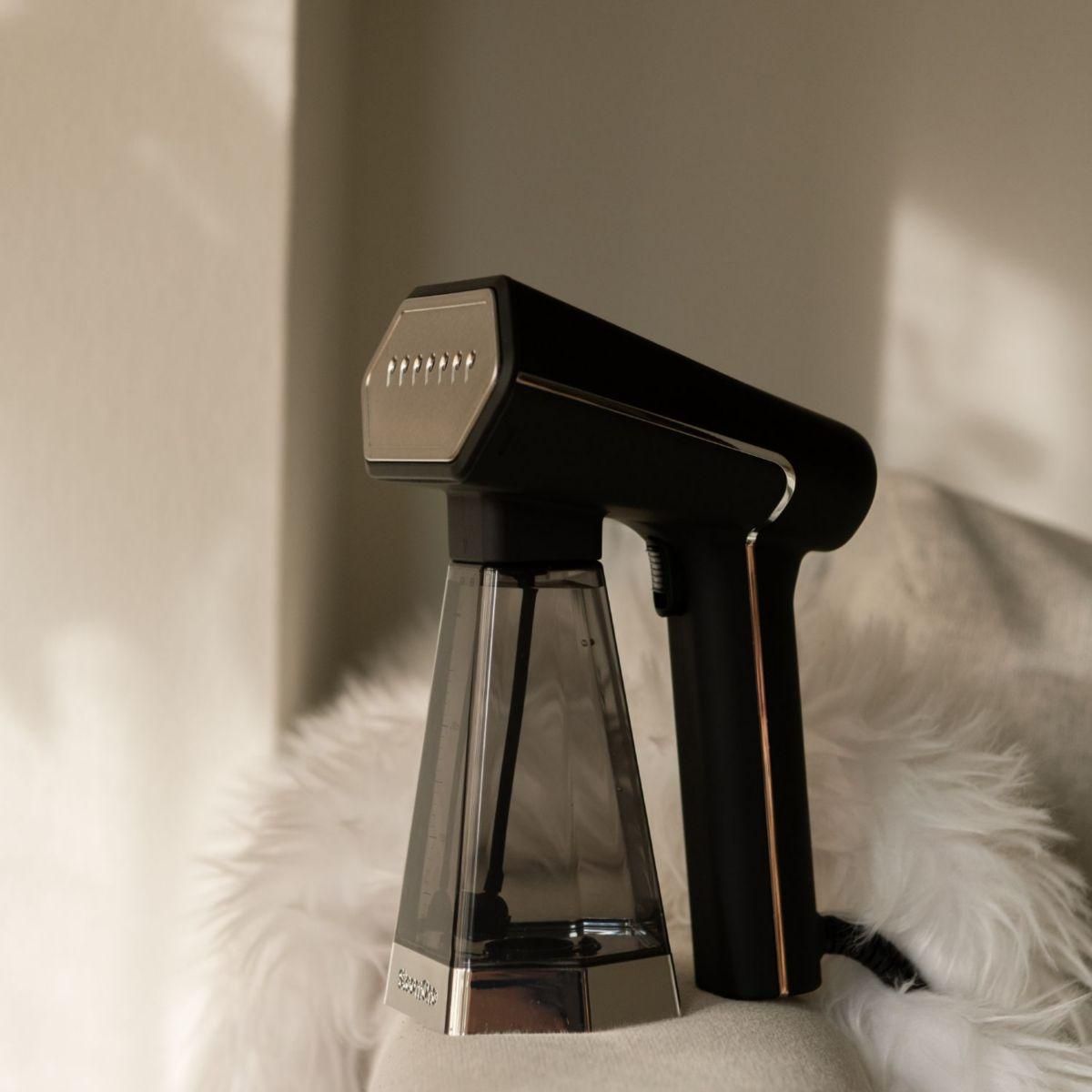 Steamone Défroisseur vapeur SN300SB-A Victor XL