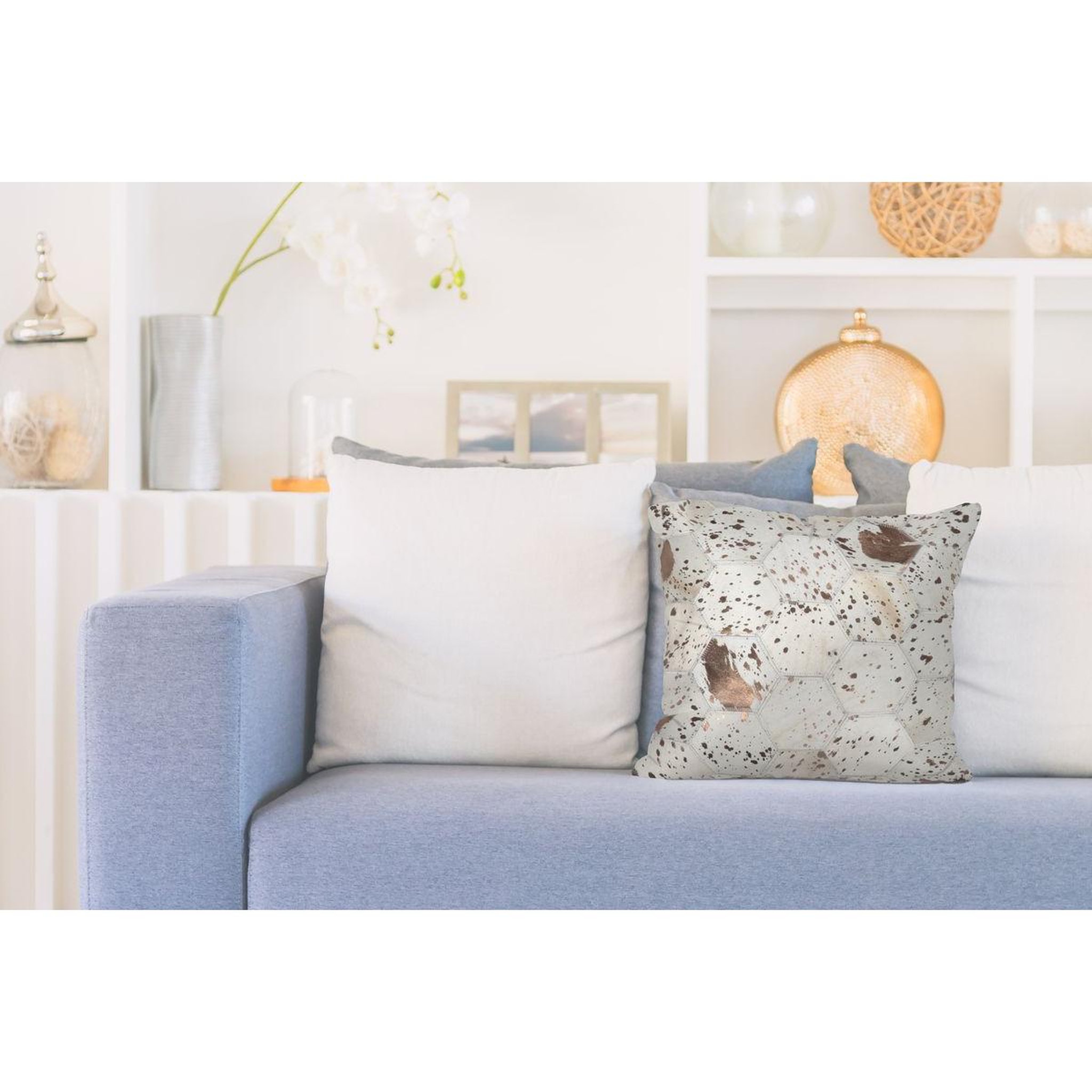 Voir la diapositive 2 : Paris Prix Coussin design en cuir  spark  45x45cm ivoire & chrome