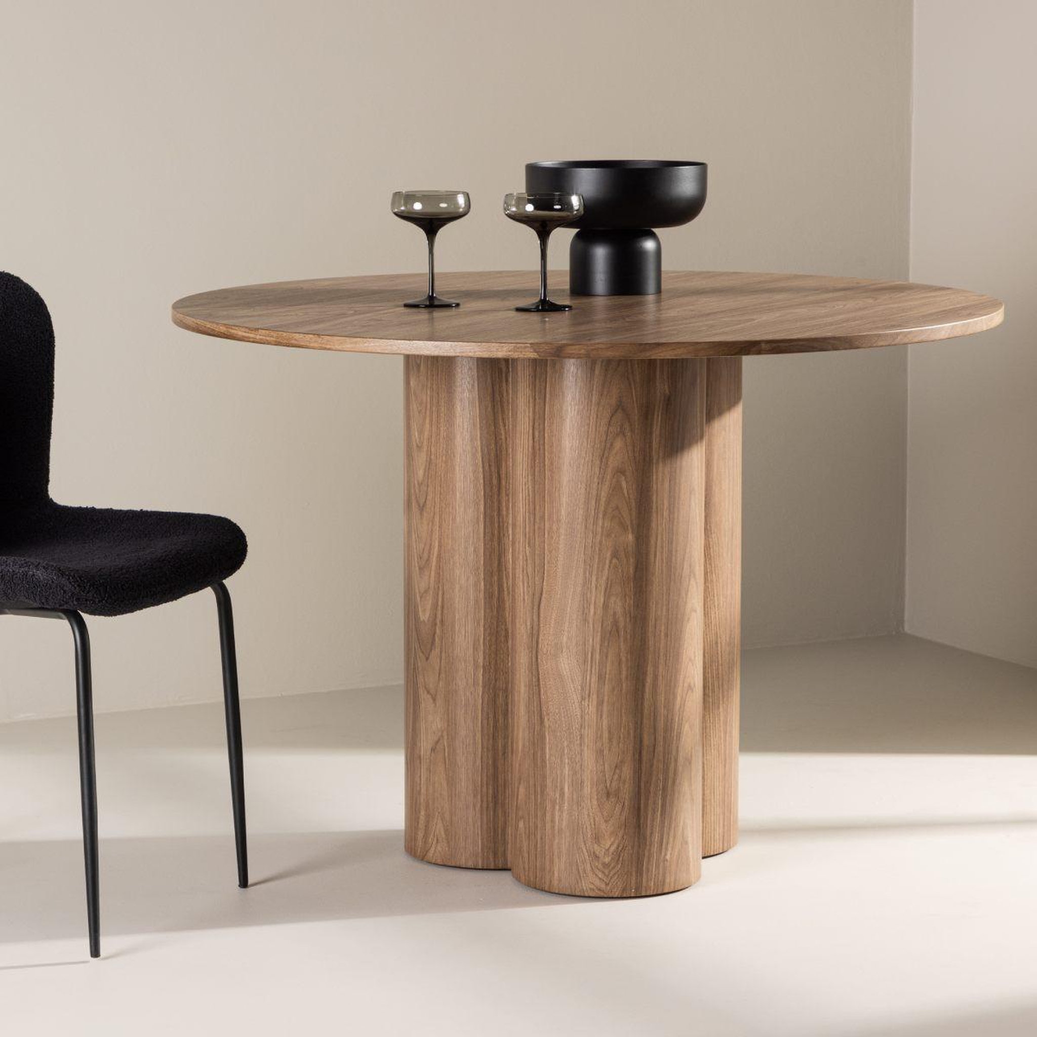 Voir la diapositive 5 : Paris Prix Table à manger ronde  olivia  110cm marron