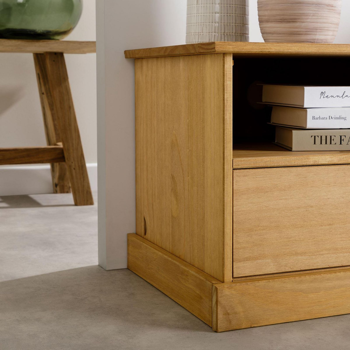 IDIMEX Meuble TV VENETA L 106 cm, bois massif – Coloris naturel