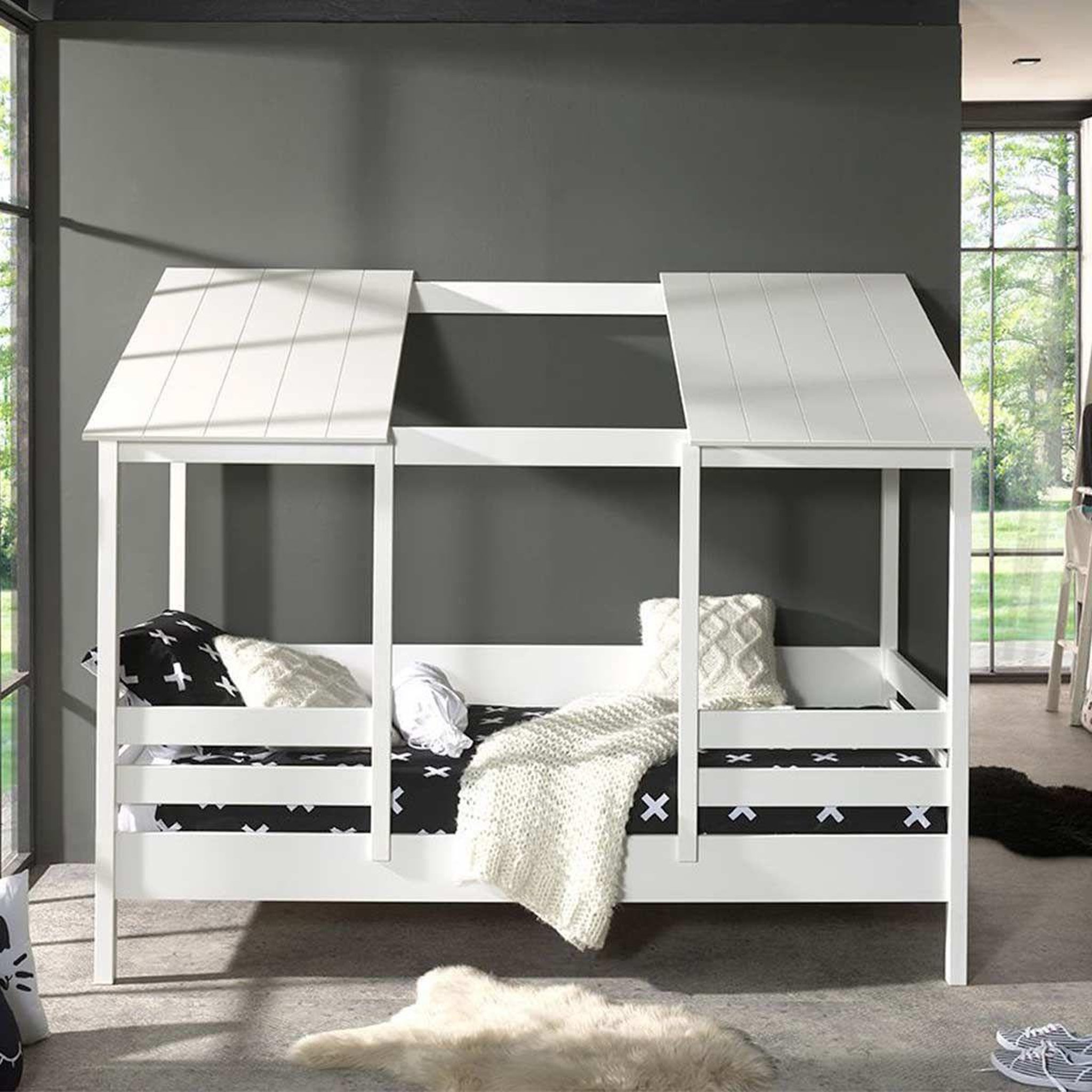Voir la diapositive 1 : Paris Prix Pack - lit cabane enfant, sommier & matelas  housebed i  90x200cm blanc