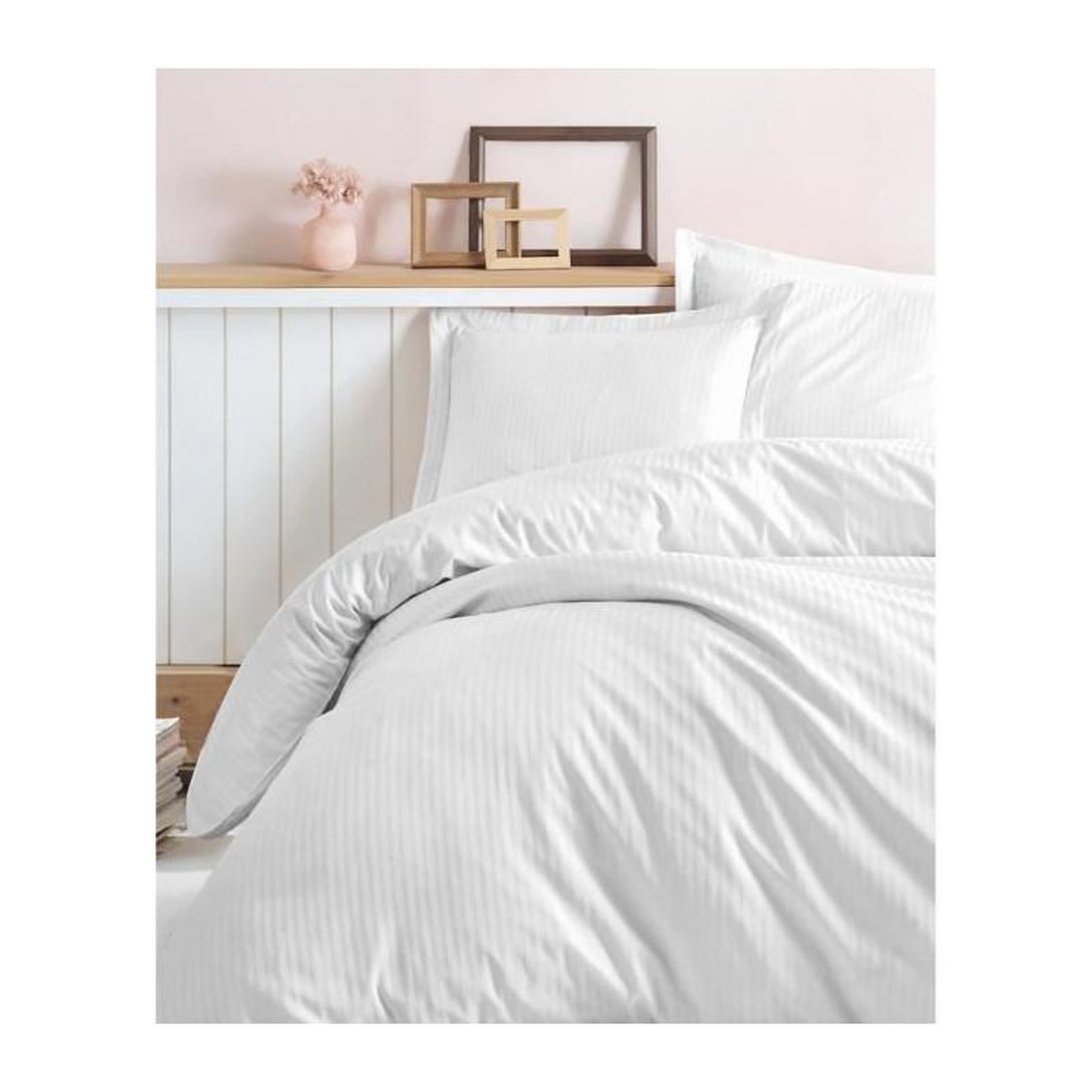 Voir la diapositive 2 : GENERIQUE Parure de lit - 129CTN63618 - 1 housse de couette 220 x 240 cm + 2 taies d'oreiller 60 x 60 cm - Satiné 100% coton - Blanc