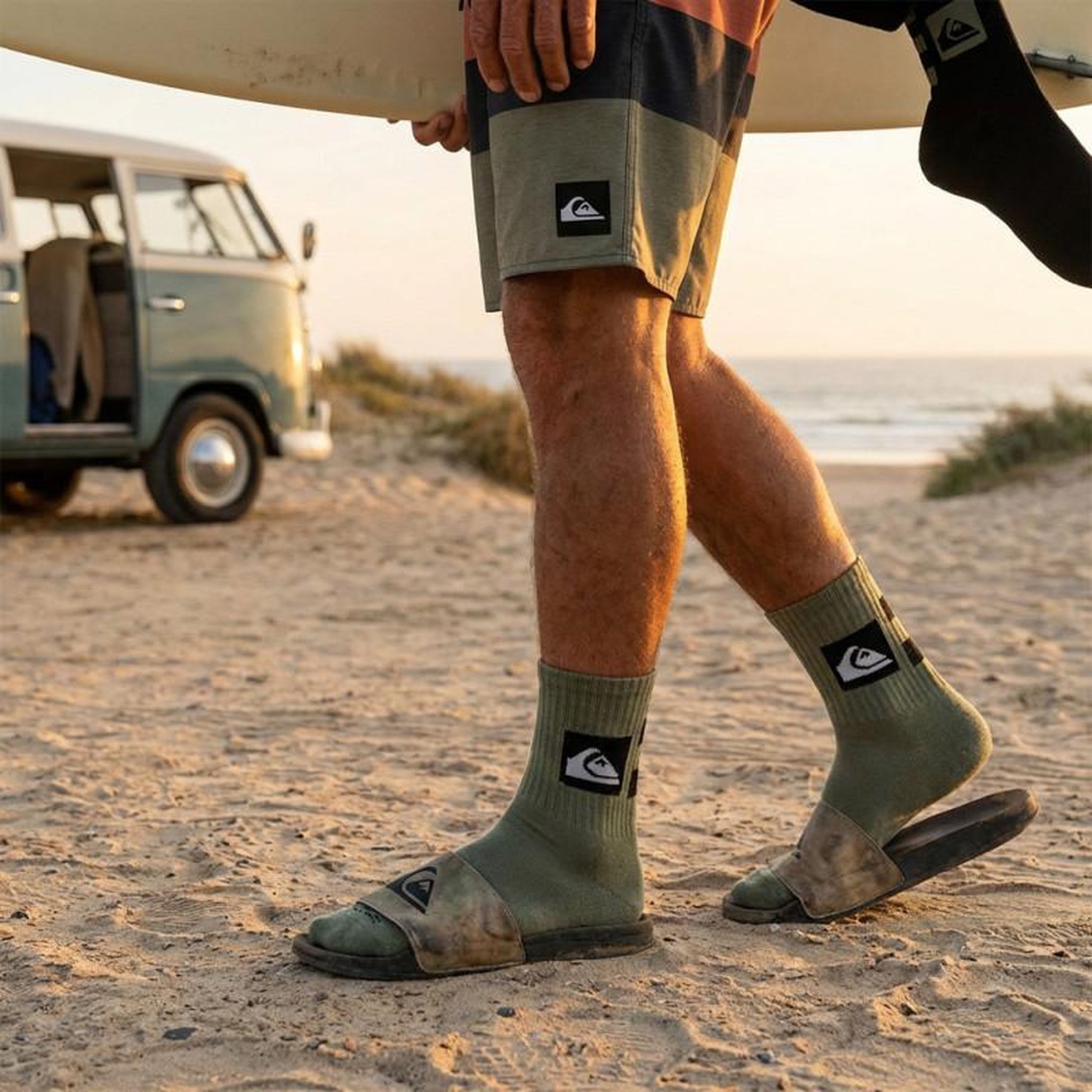 Voir la diapositive 2 : QUIKSILVER Quiksilver Pack de Chaussettes Enfant QUARTER – Lot 6 Paires Sport