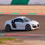 Voir la diapositive 4 : Smartbox Stage de pilotage : 5 tours sur le circuit de La Ferté-Gaucher en Audi R8 V10 - Coffret Cadeau Sport & Aventure
