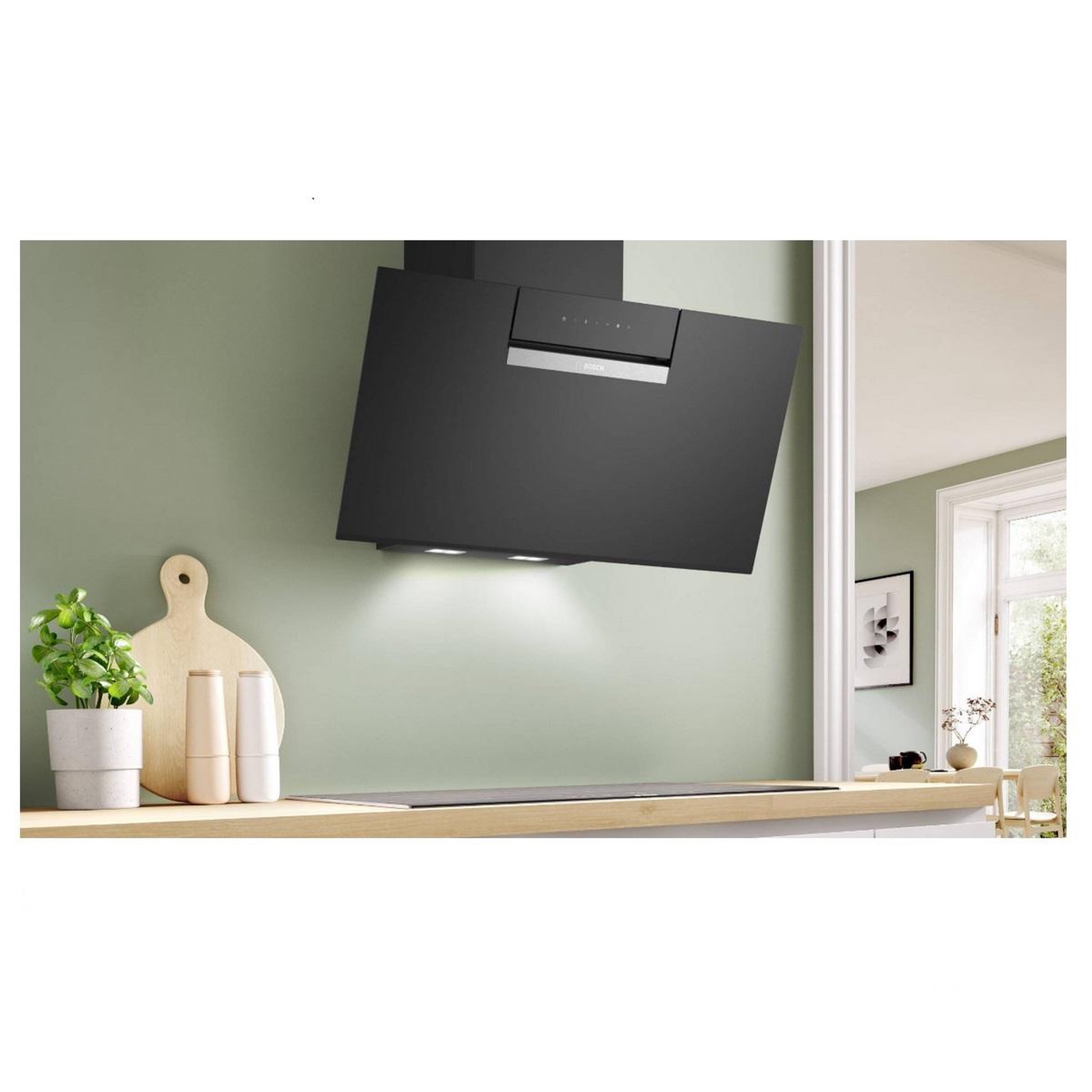 Voir la diapositive 5 : BOSCH Hotte décorative inclinée 80cm 768m3/h noir - dwk87fn60