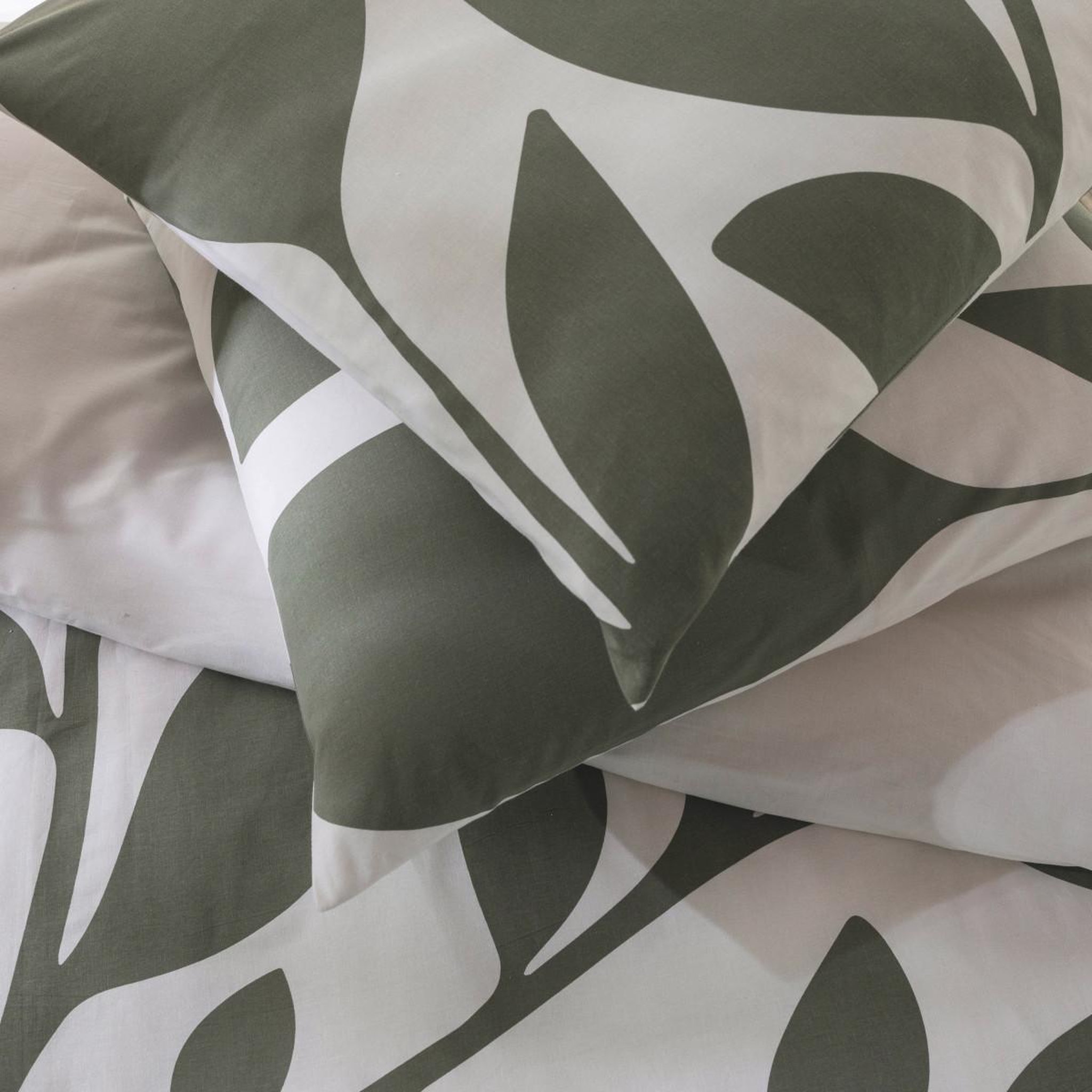 Voir la diapositive 2 : FUTURE HOME Parure de lit 2 personnes en coton 57 fils imprimé vert