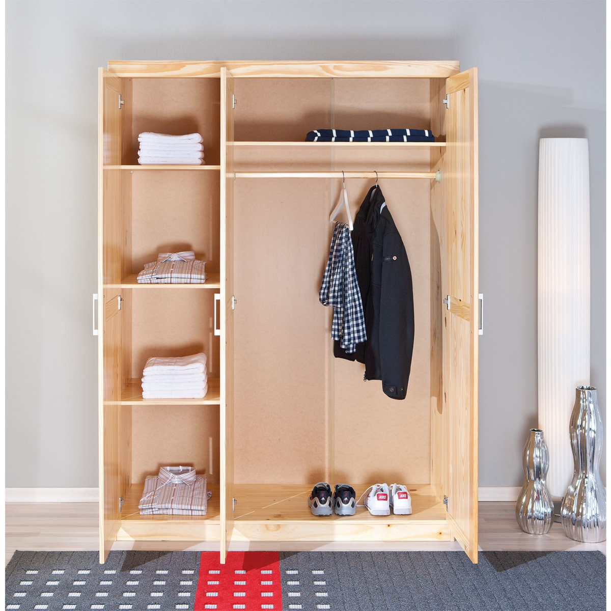 Armoire penderie vernie en pin massif - PELLE