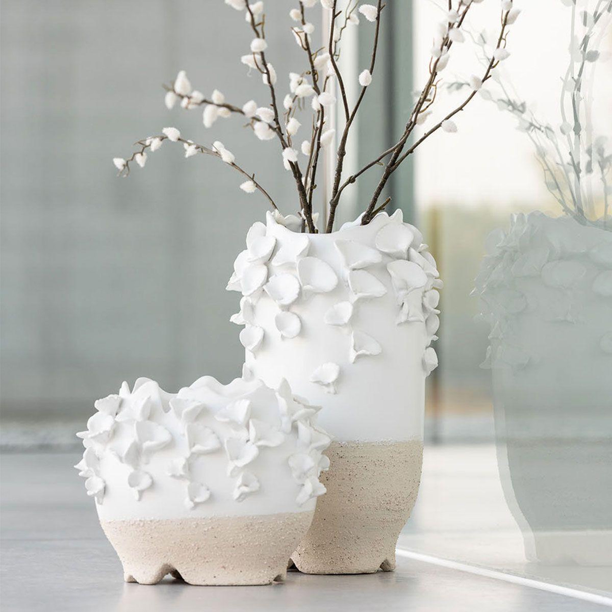 Voir la diapositive 2 : J-LINE Cache-pot en poterie  anémone  25cm naturel