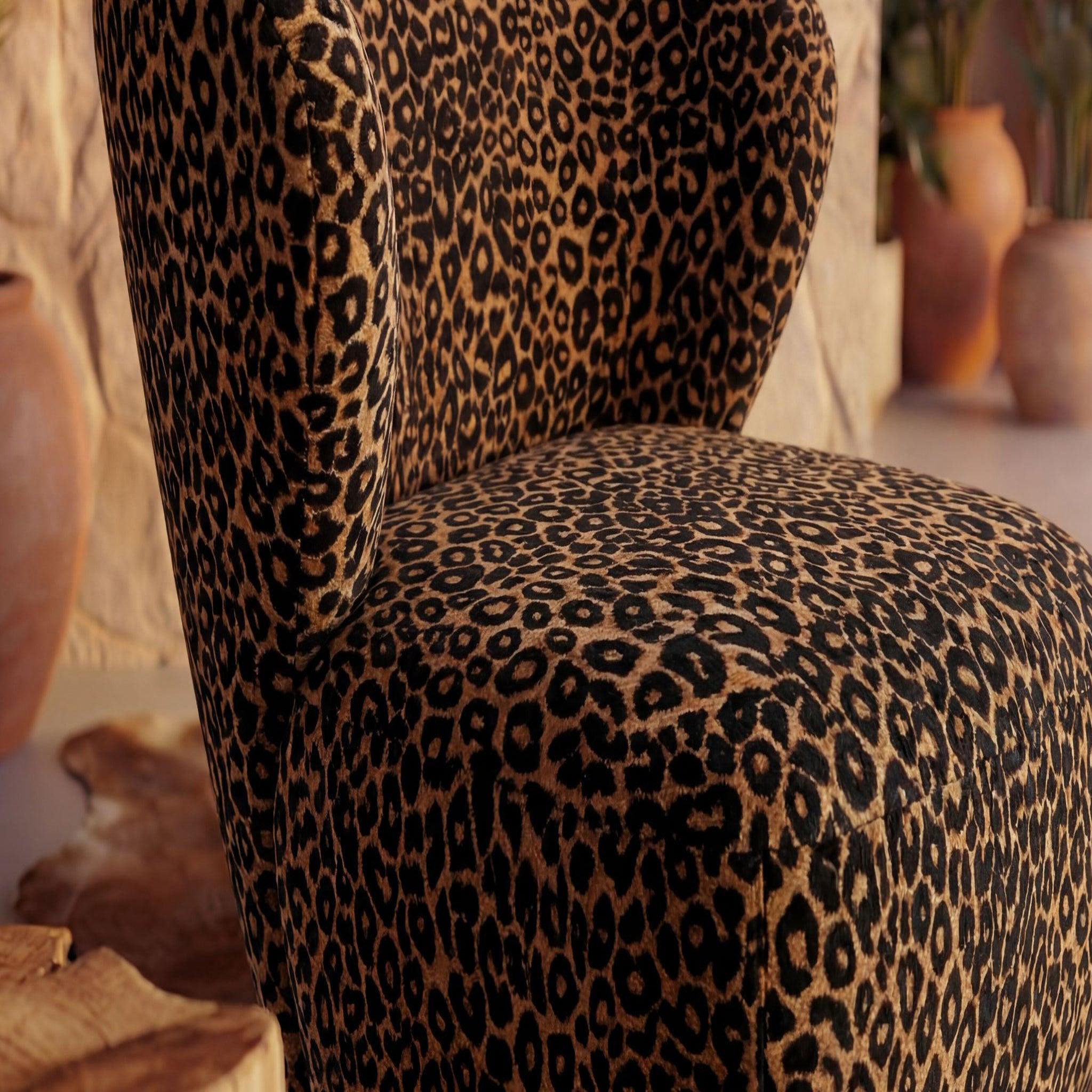 Voir la diapositive 6 : CASANOVA PARIS Capri - fauteuil tissu imprimé animalier