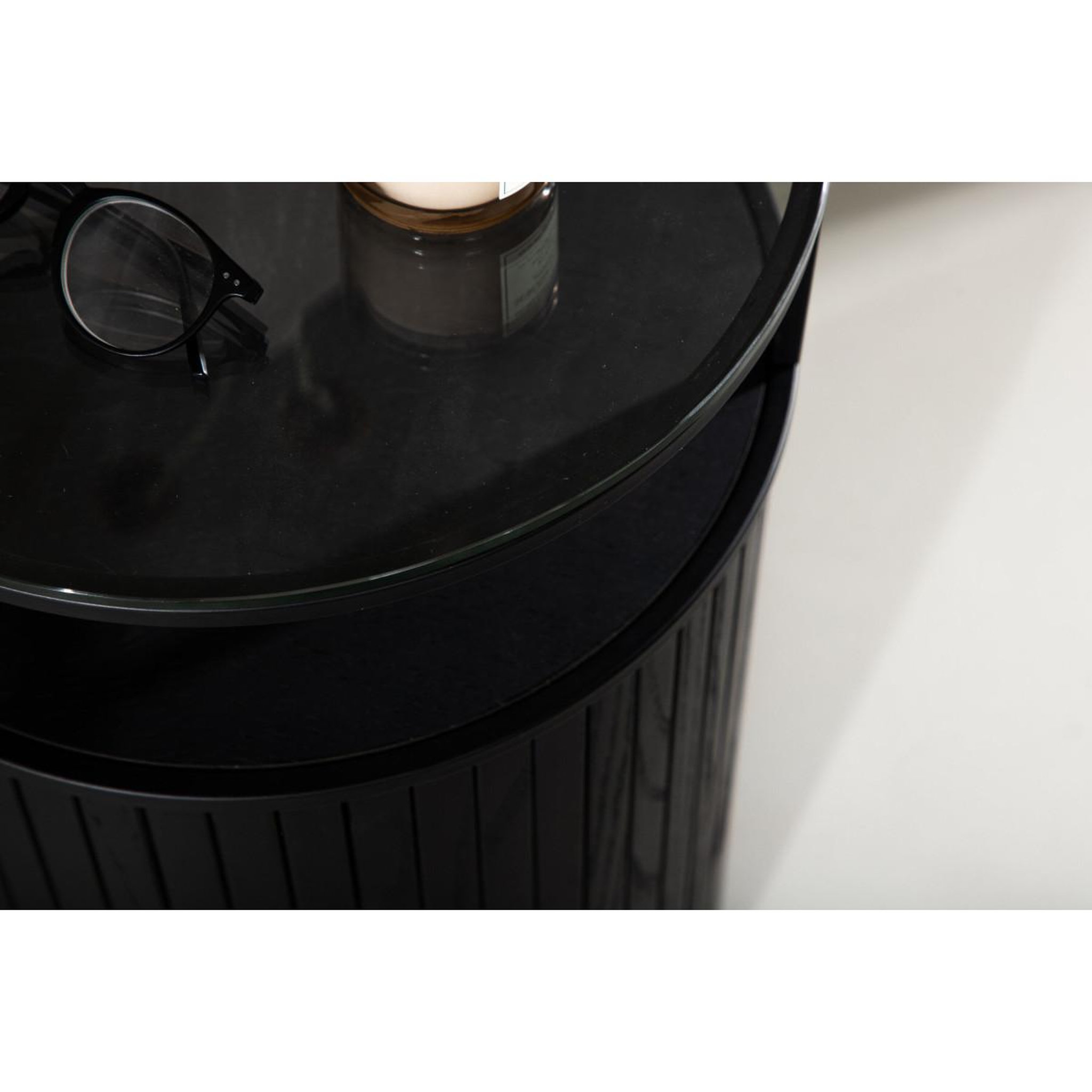 Voir la diapositive 6 : Paris Prix Table d'appoint en verre  bovall  58cm noir