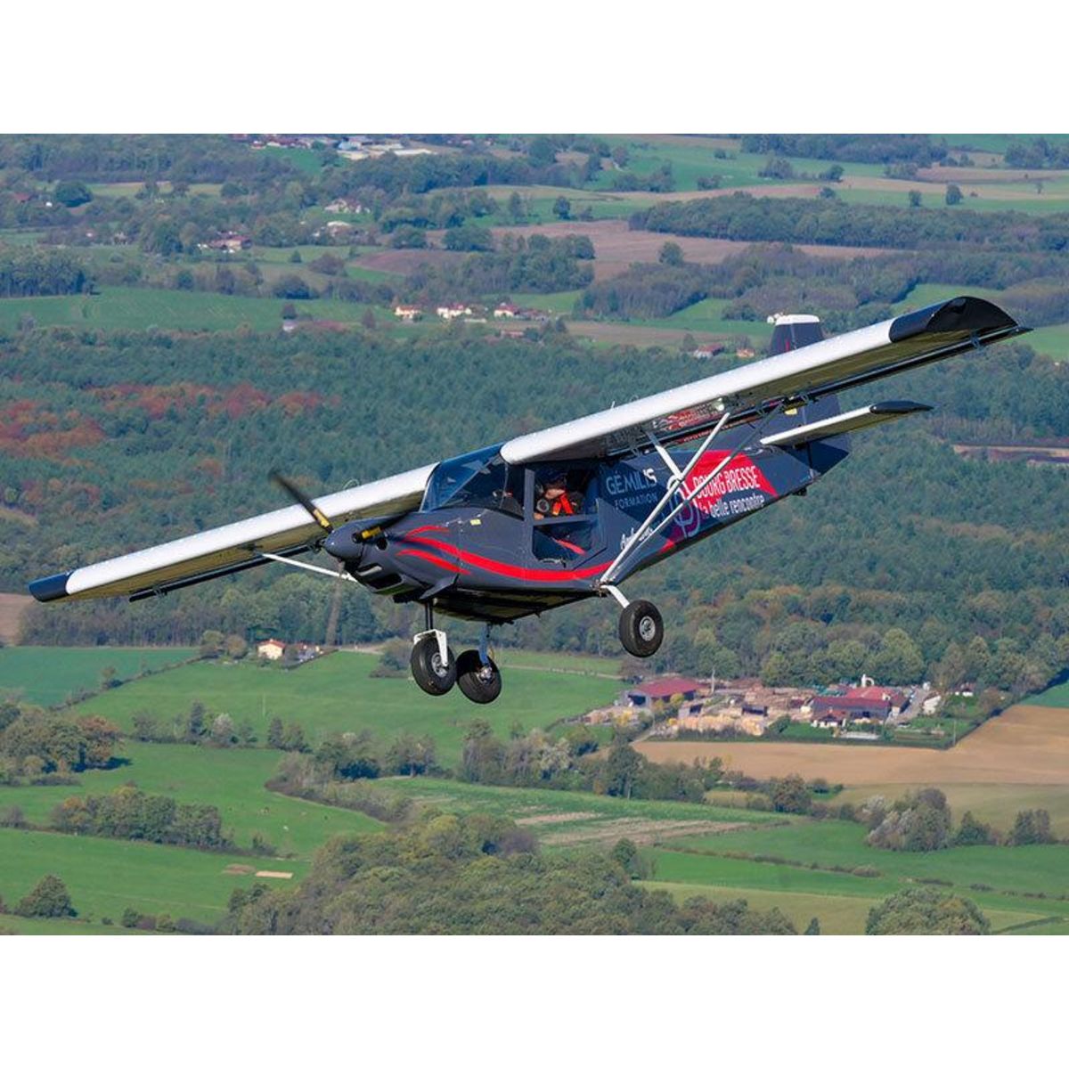 Smartbox Vol en ULM multiaxes de 40 min à Bourg-en-Bresse - Coffret Cadeau Sport & Aventure