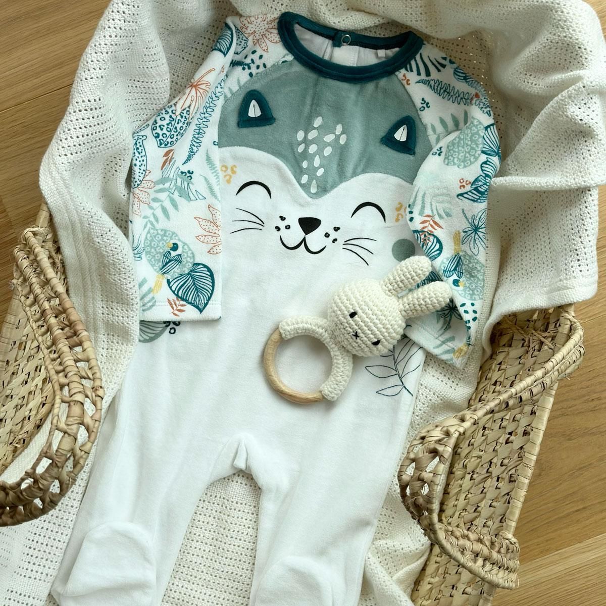 Petit Béguin Pyjama bébé en velours écru Roméo