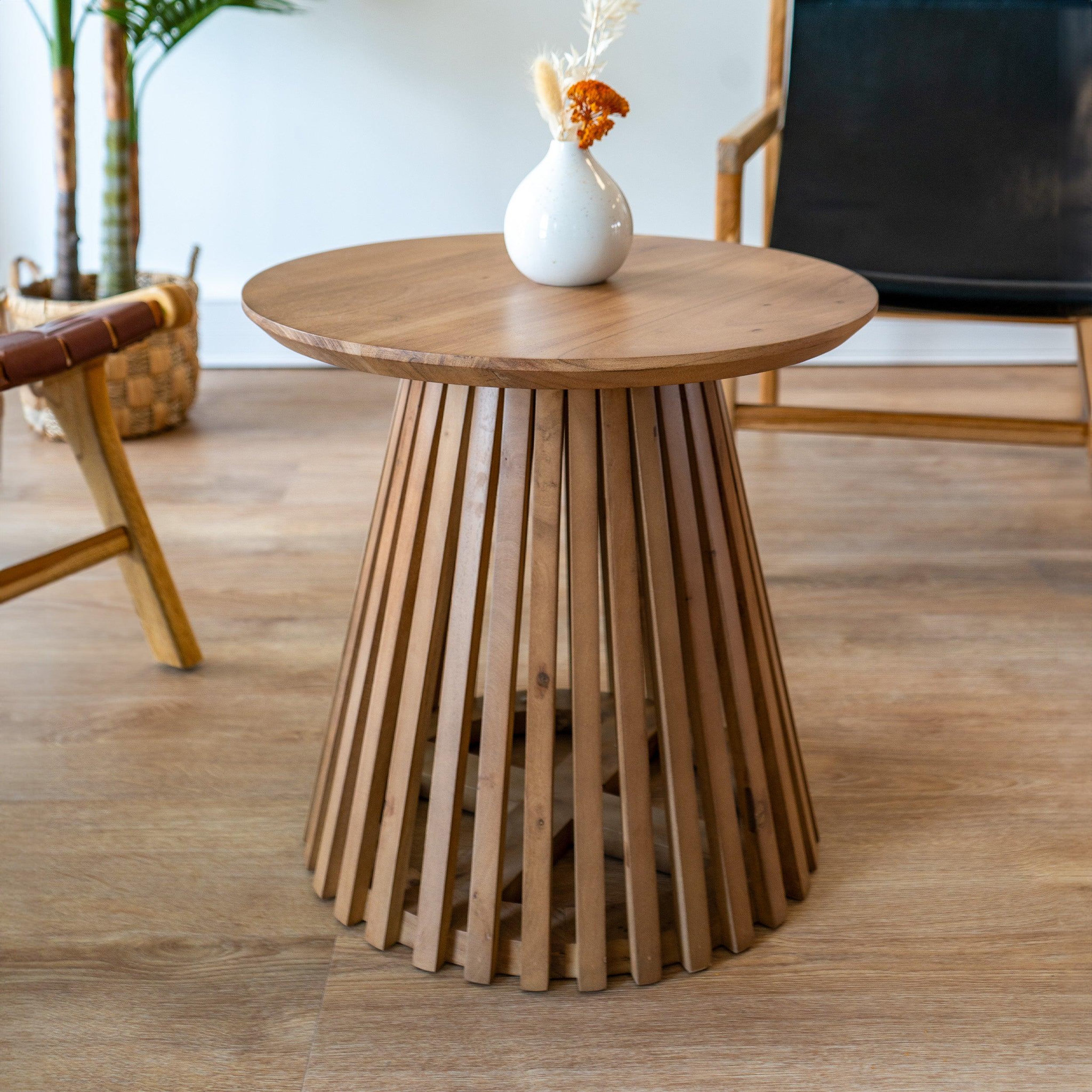 Voir la diapositive 2 : MAISON PAVANE Table d'appoint ronde bois clair en bois d'acacia d50 cm-képès