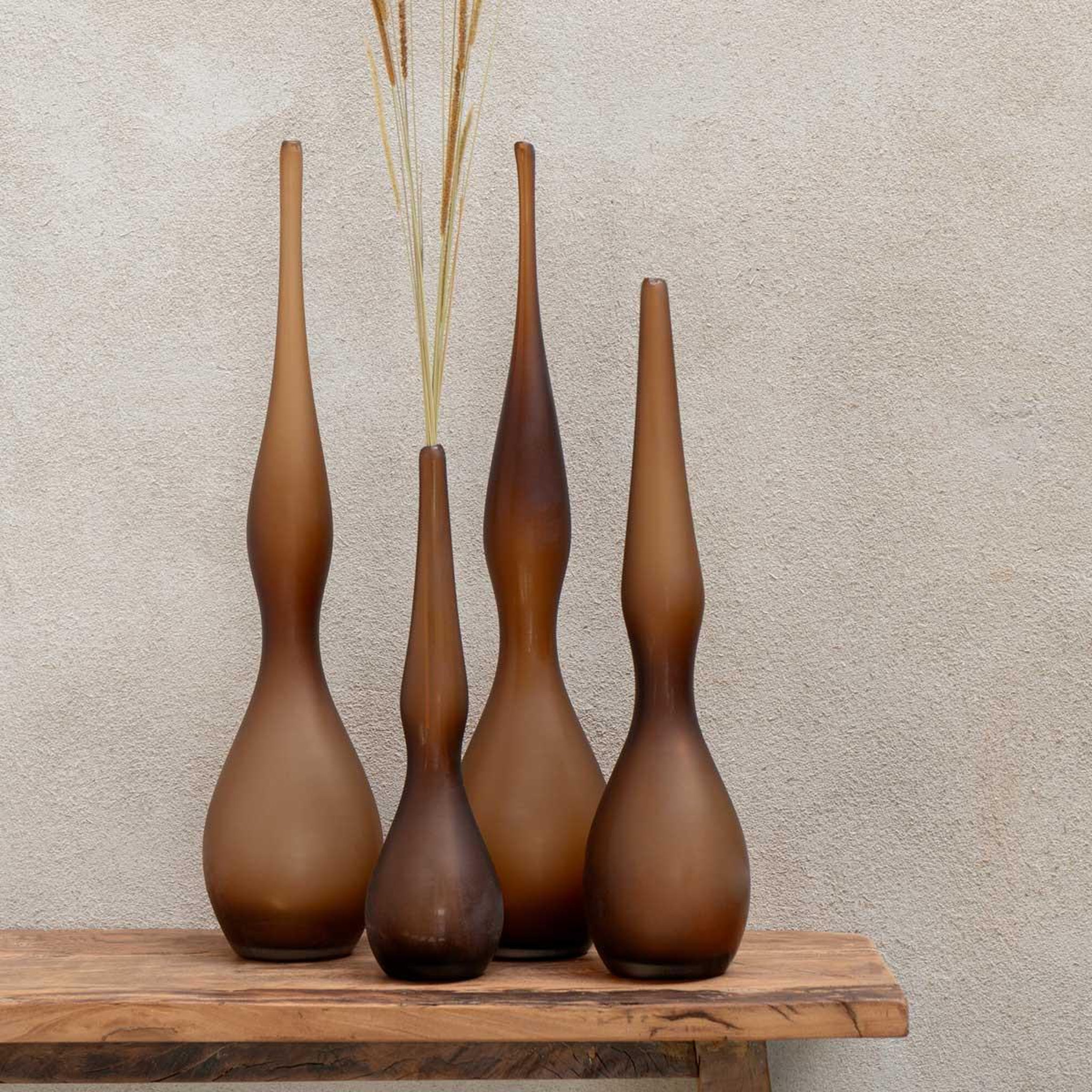 Voir la diapositive 3 : J-LINE Lot de 3 vases en verre  yoko  64cm marron