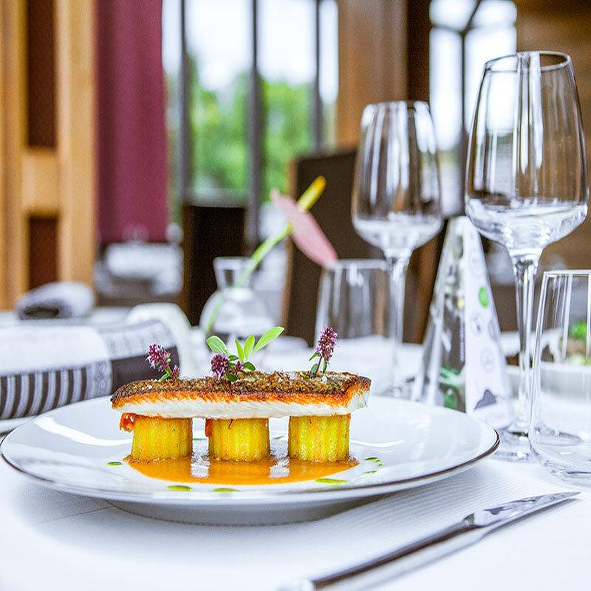 Voir la diapositive 3 : Smartbox 2 jours avec dîner et accès au spa dans les vosges - coffret cadeau séjour
