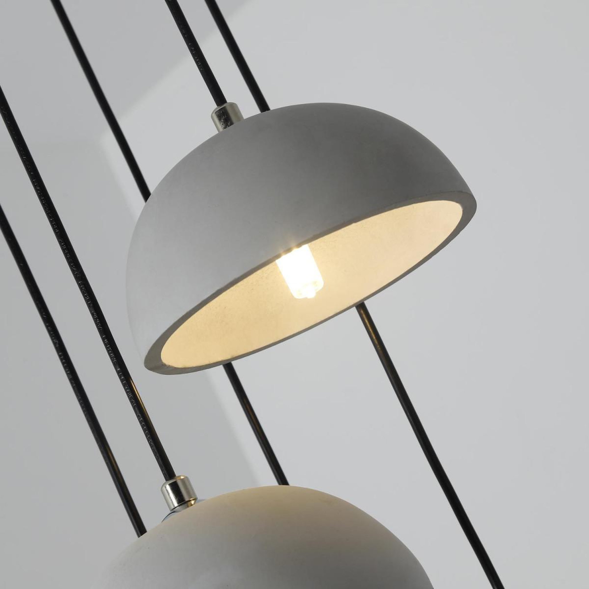 Voir la diapositive 6 : Paris Prix Suspension Design Béton  Toma  128cm Gris