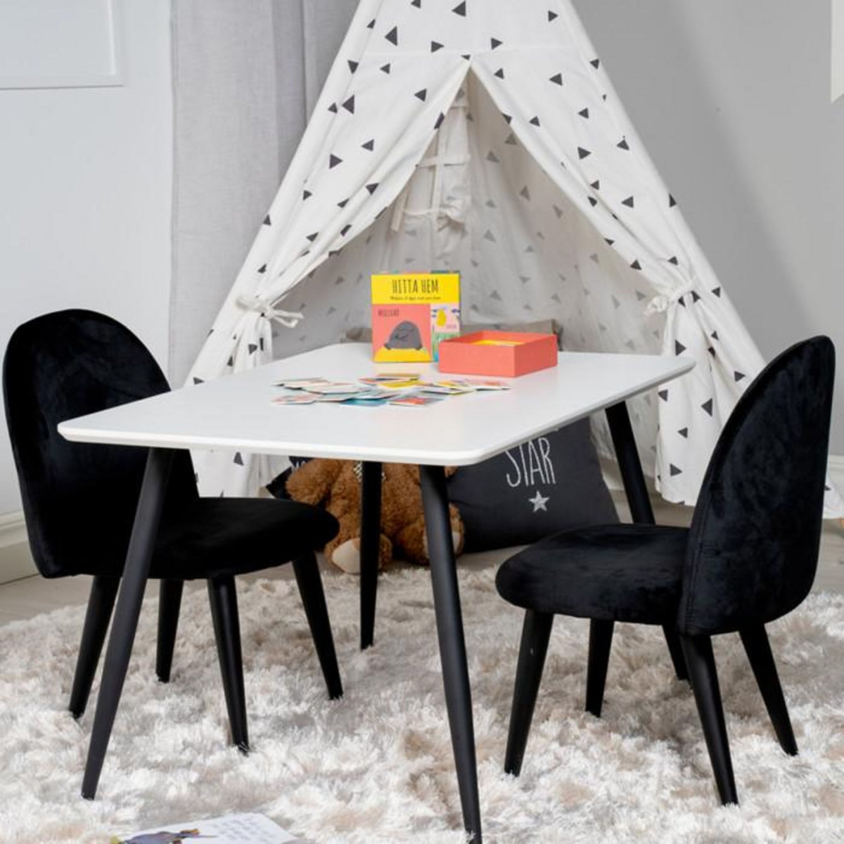 Paris Prix Table Enfant & 2 Chaises  Polar  80cm Blanc & Noir