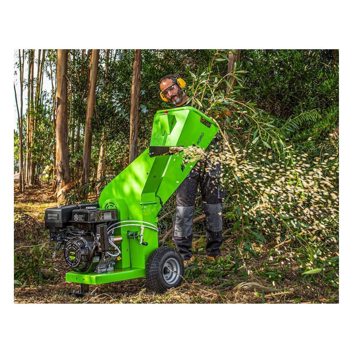 VITO Broyeur de végétaux Thermique 7CV Coupe branches Ø 70mm 2 Lames Moteur 4T 208Cm3 Déplacement avec Poignées VITO