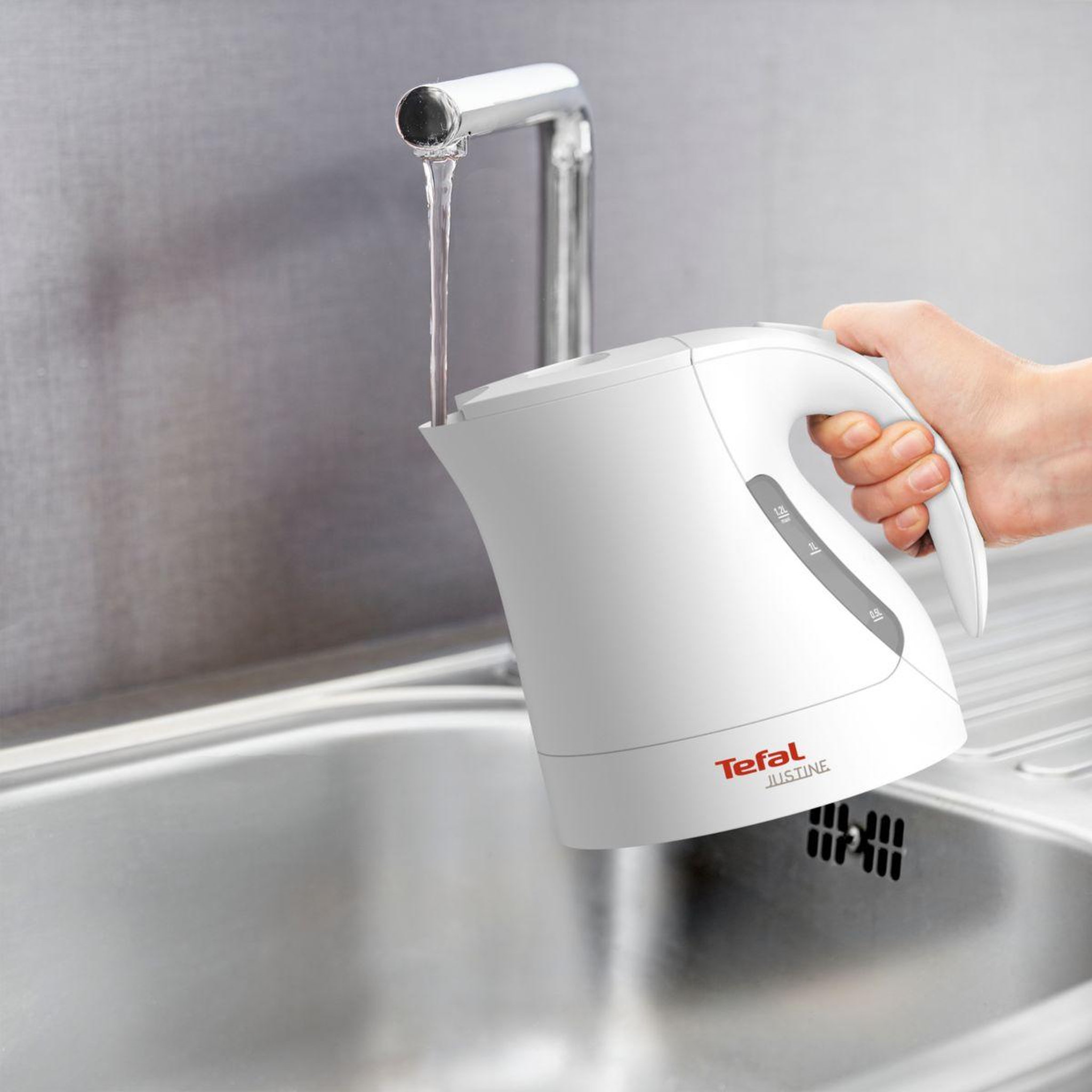Voir la diapositive 4 : TEFAL Bouilloire BF512011 JUSTINE