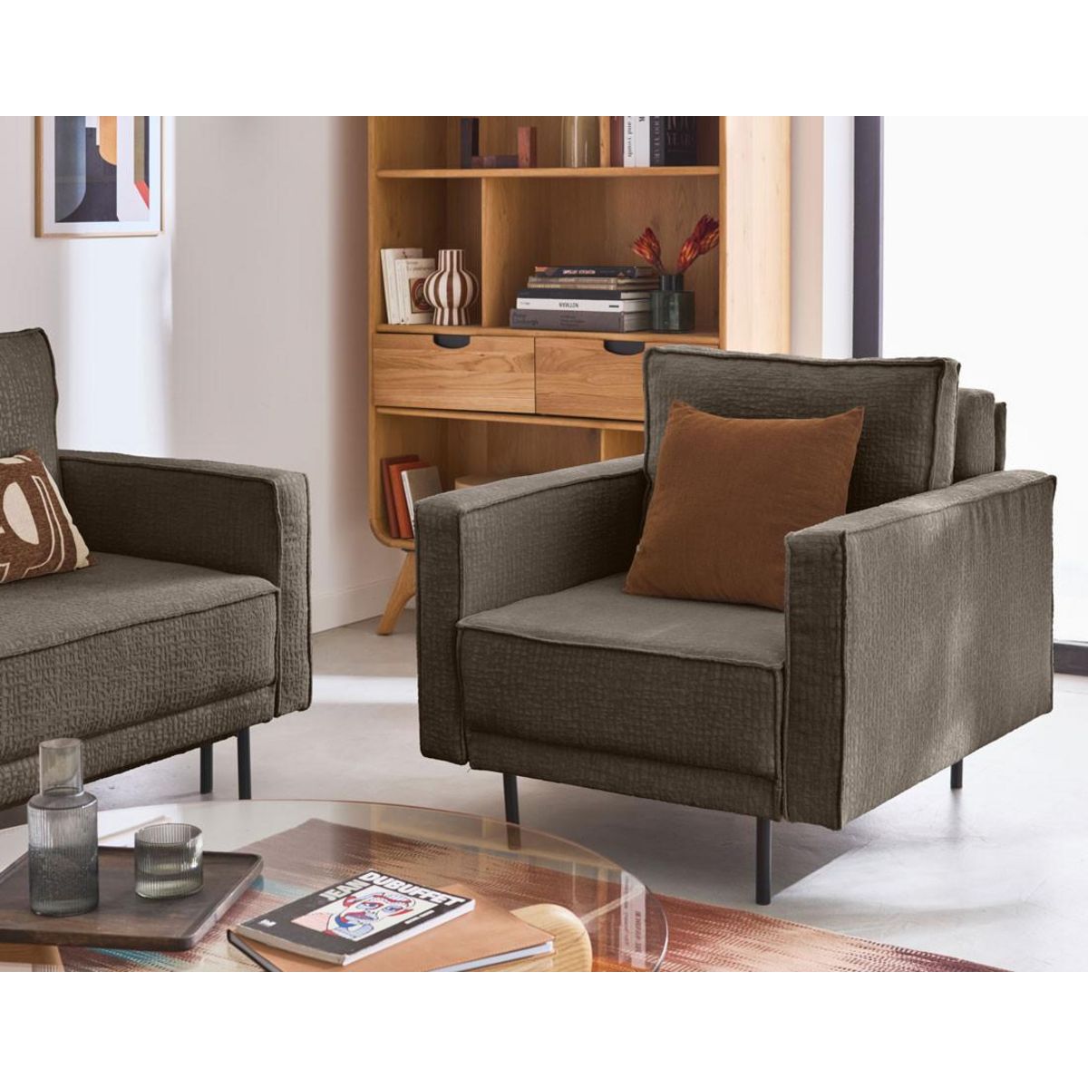 LISA DESIGN Charlie - fauteuil - pieds hauts - en tissu velours relief