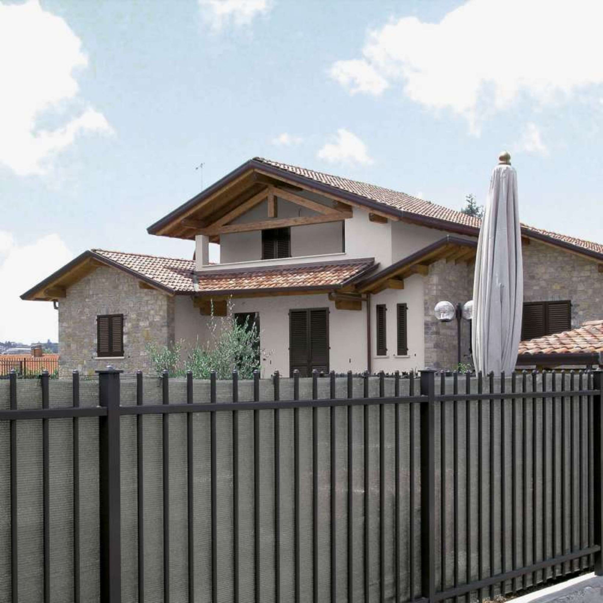 Voir la diapositive 2 : Tenax Brise vue gris  Taille 1 x 5 m