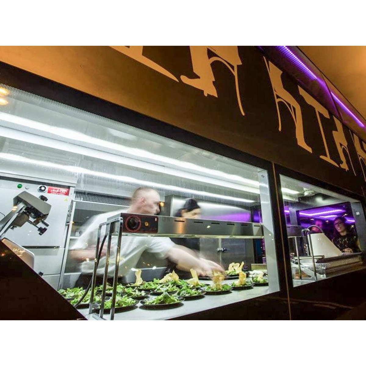 Smartbox Déjeuner insolite 4 plats avec visite de Paris dans le bus à impériale Le Saint-Germain 1920 - Coffret Cadeau Gastronomie