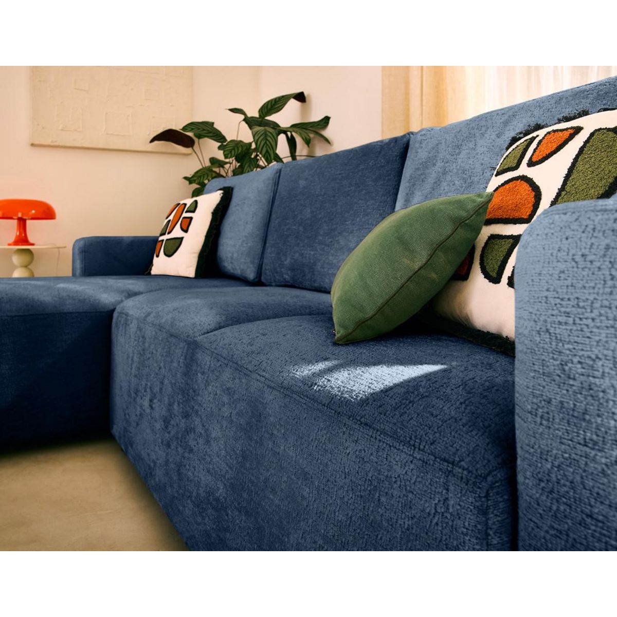 LISA DESIGN Livy - canapé d'angle réversible 4 places convertible avec coffre en velours texturé