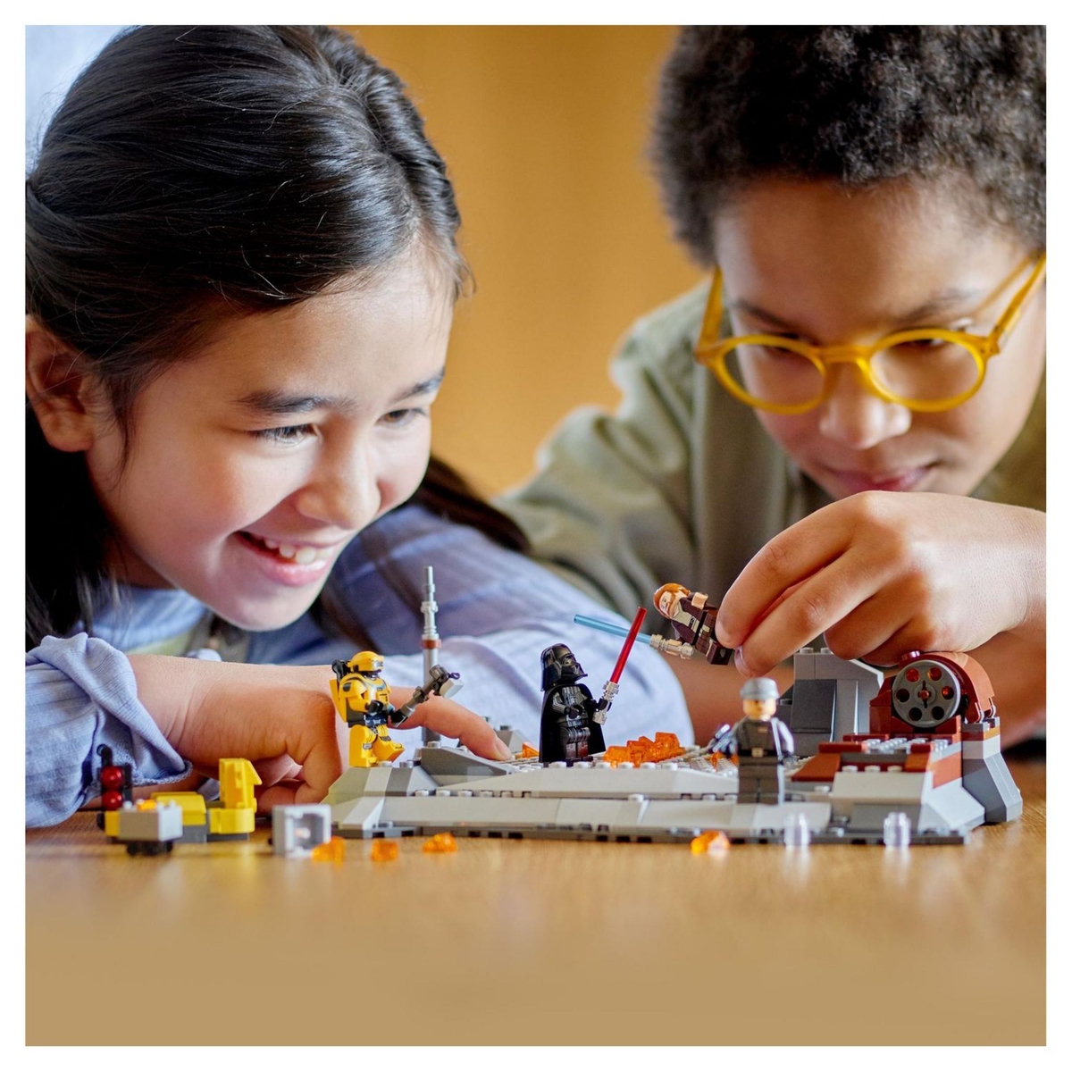 LEGO Star Wars 75334 Obi-Wan Kenobi contre Dark Vador, Jouet, Minifigurines, Sabres Laser