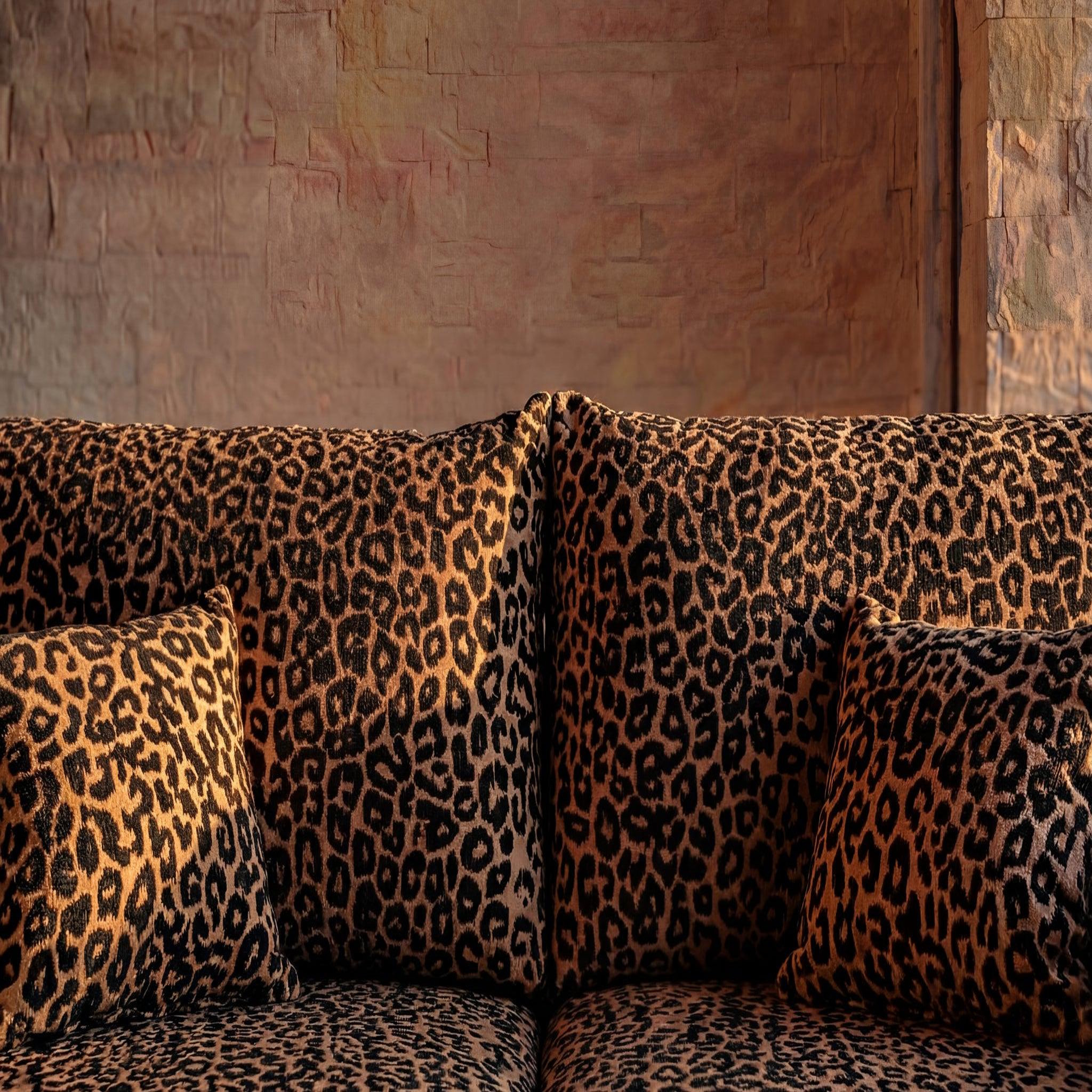 Voir la diapositive 6 : CASANOVA PARIS Elio - canapé droit convertible tissu imprimé animalier 3 places