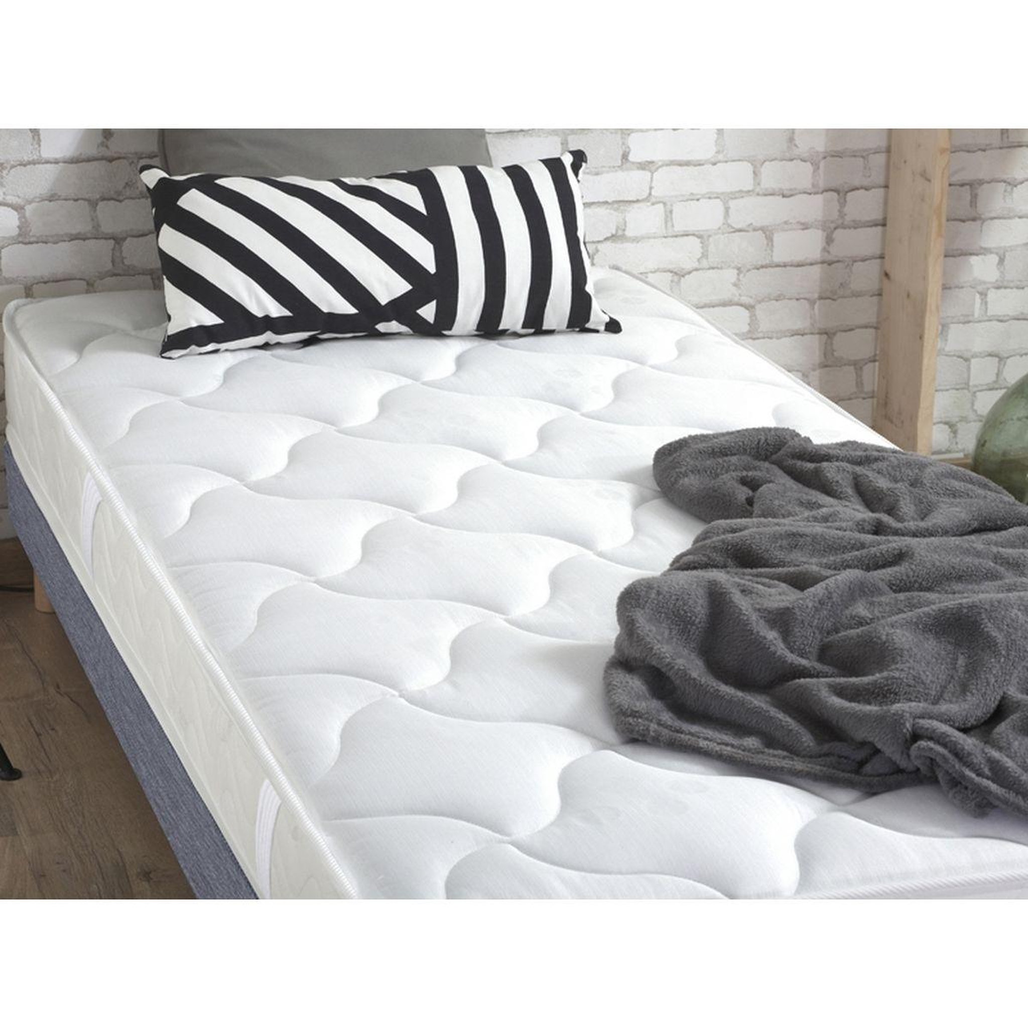 Voir la diapositive 4 : Matelas 100% latex 3 zones 90 x 190 cm  ESSENTIEL