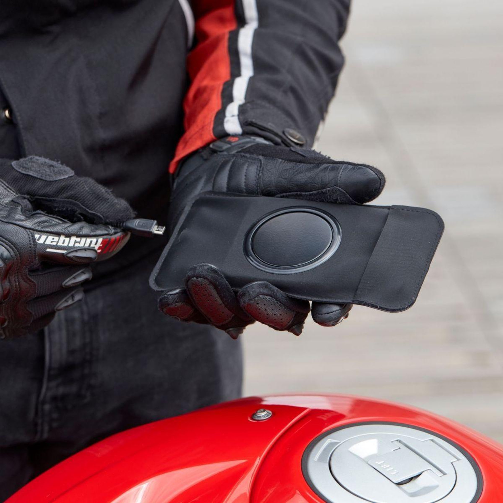 Voir la diapositive 4 : SHAPEHEART Support smartphone téléphone guidon de moto M