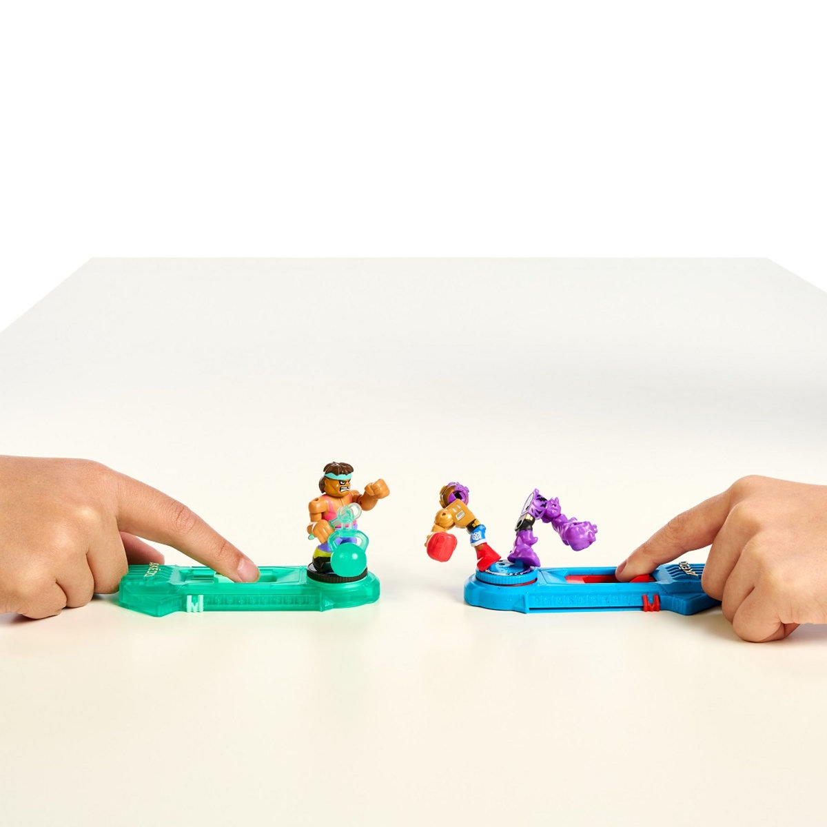 MOOSE TOYS Pack Figurines Akedo PowerStorm Buster Splits vs Sweatstain