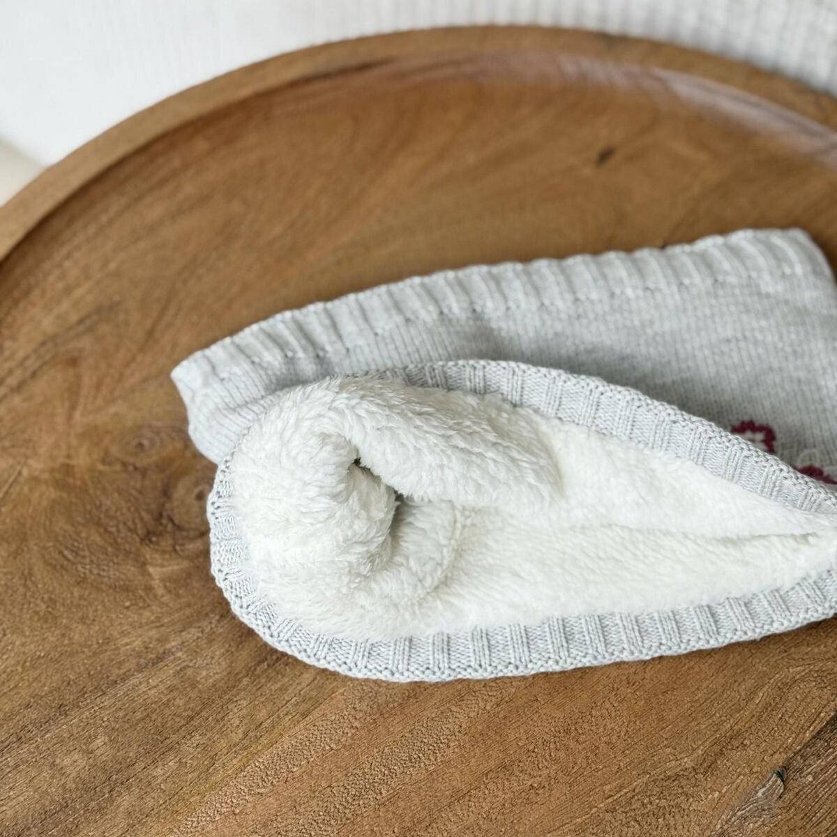 Petit Béguin Cache cou enfant en tricot Esmée