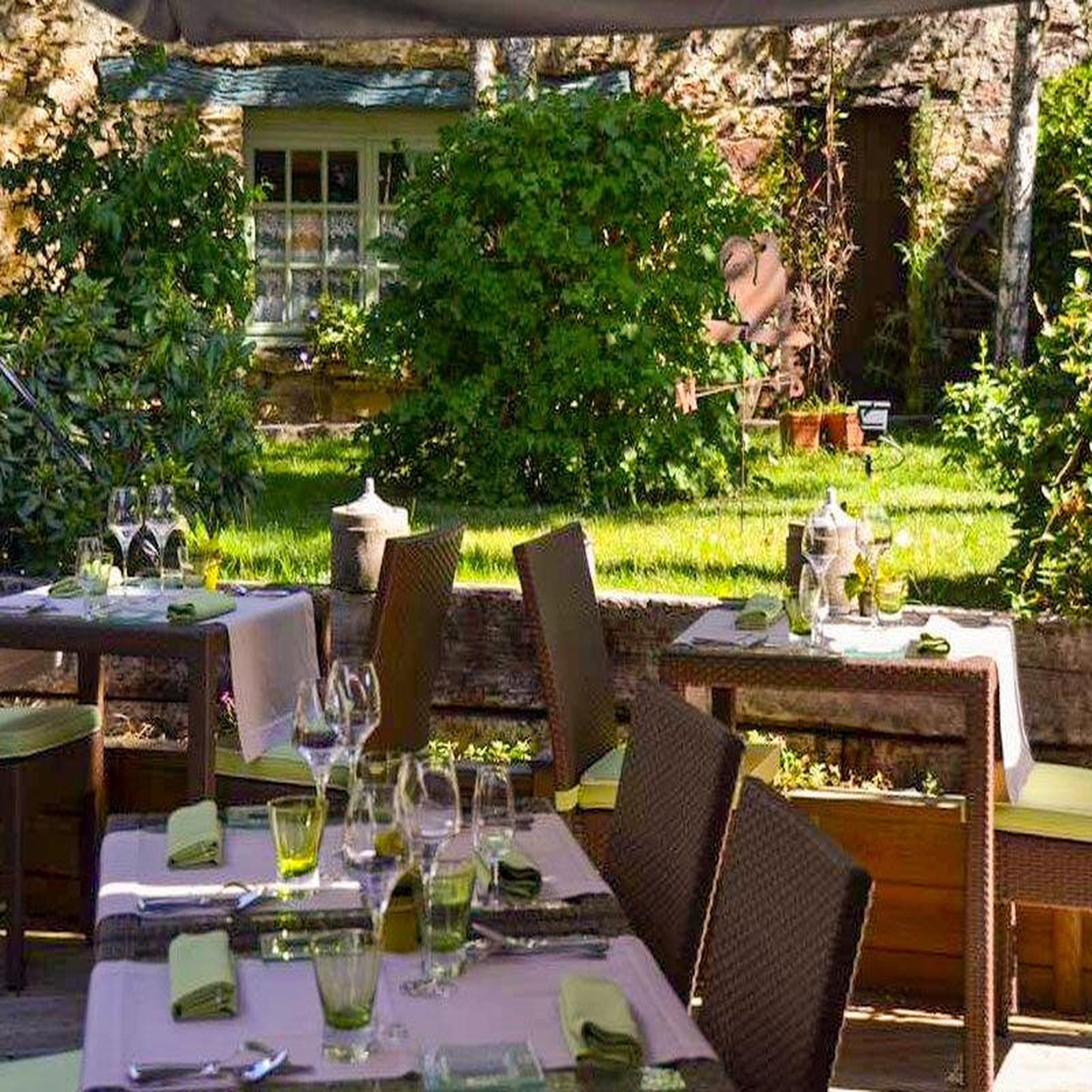 Voir la diapositive 5 : Smartbox Repas 5 plats avec accord mets et vins près d'angers - coffret cadeau gastronomie