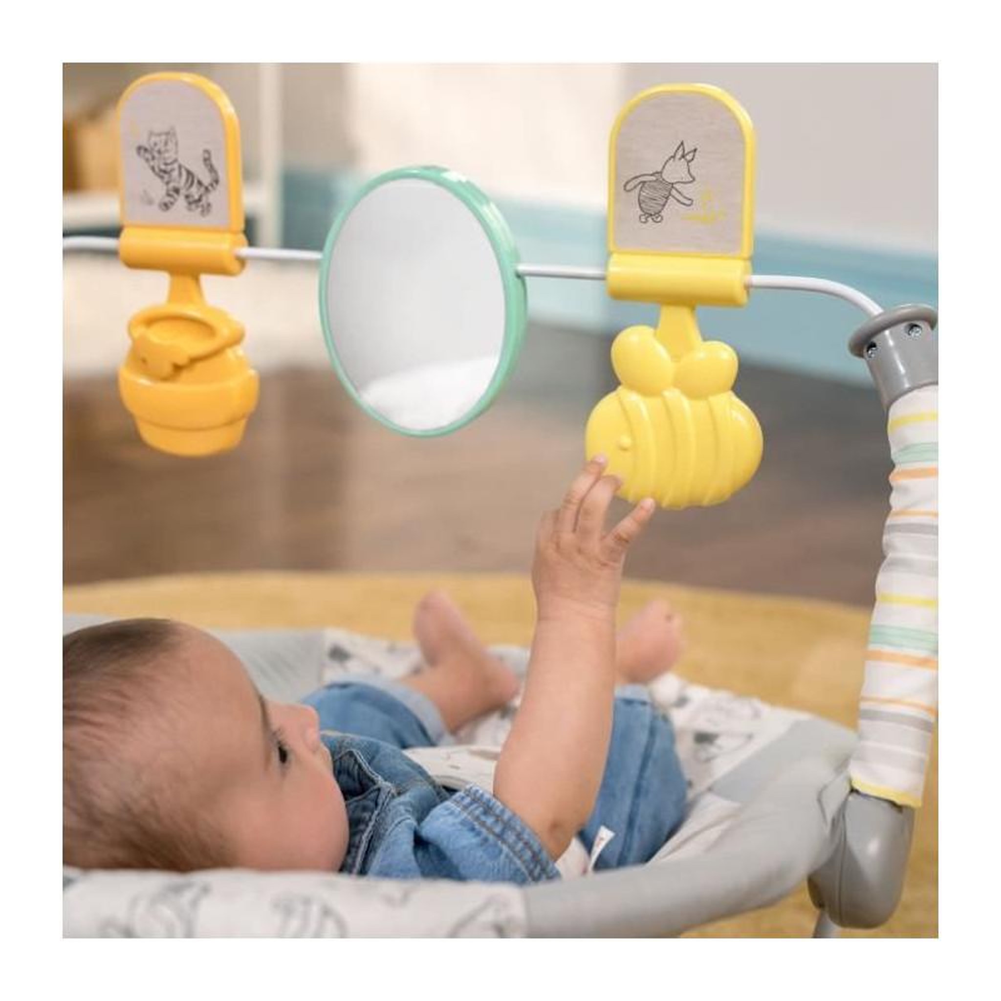 Voir la diapositive 4 : Bright Starts Transat bébé - DISNEY BABY - WINNIE L'OURSON - Arche avec jouets d'éveil amovible - Evolutif de 0 a 6 mois