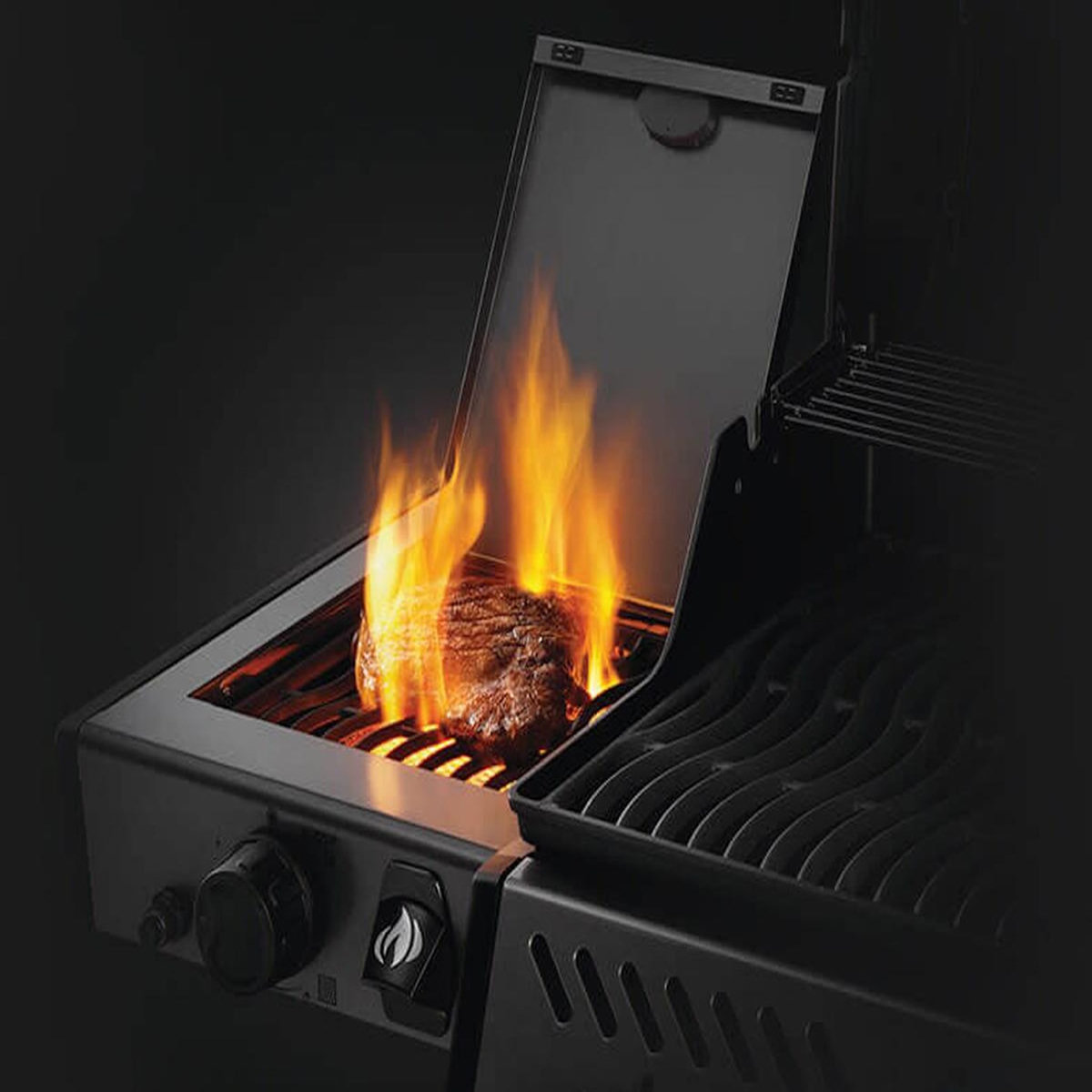 NAPOLEON Barbecue à gaz Freestyle F425SIB - 4 brûleurs + Sizzle Zone - Napoleon