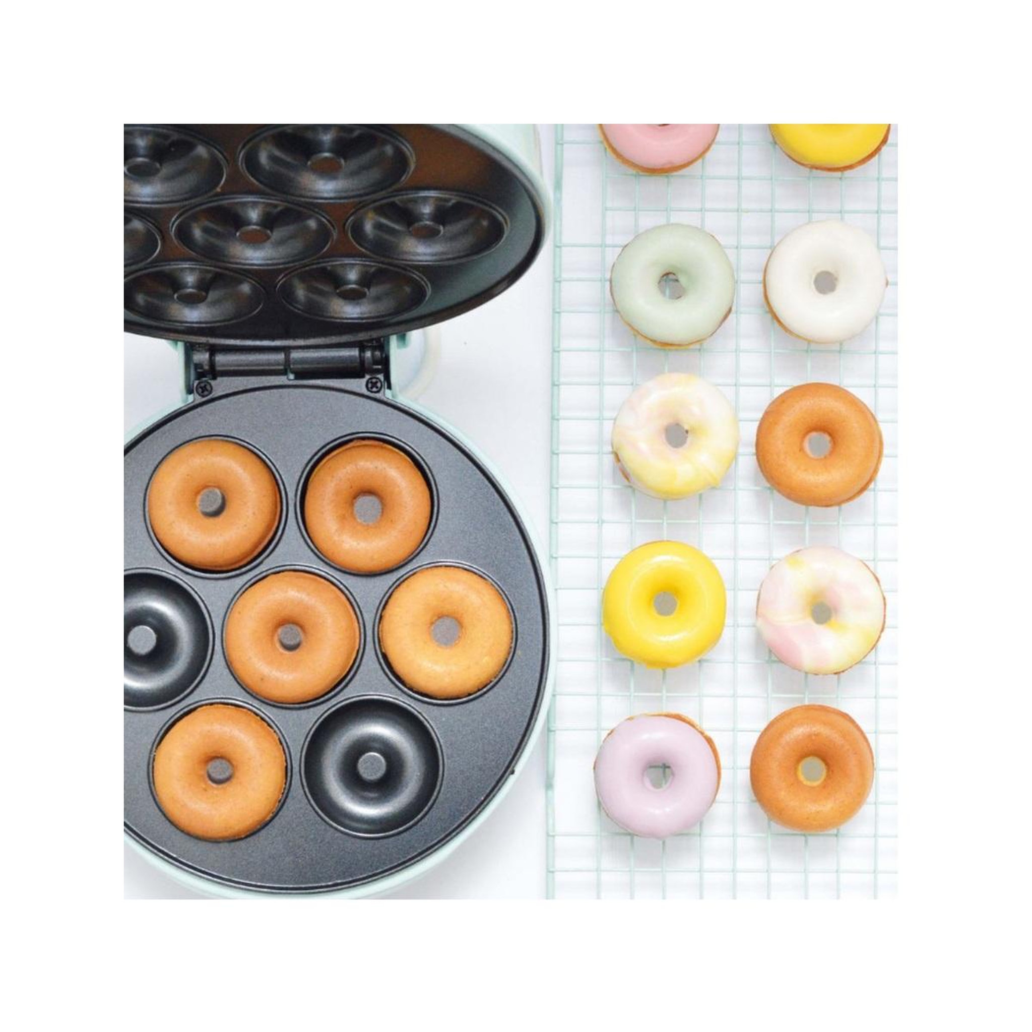 Voir la diapositive 5 : SCRAPCOOKING Machine à donuts 700w - 3887