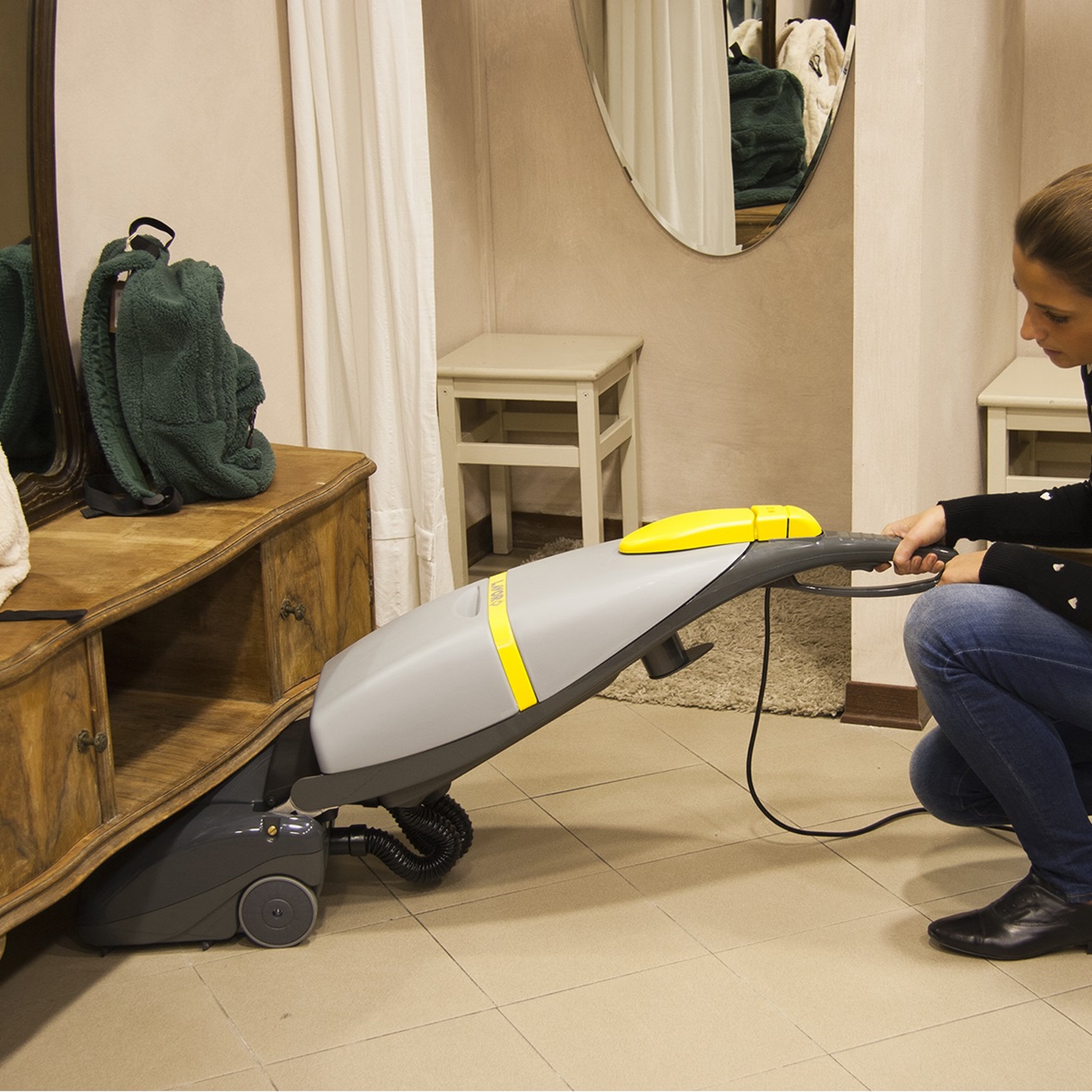 Voir la diapositive 4 : LAVOR Autolaveuse eau froide - Sprinter 1000W