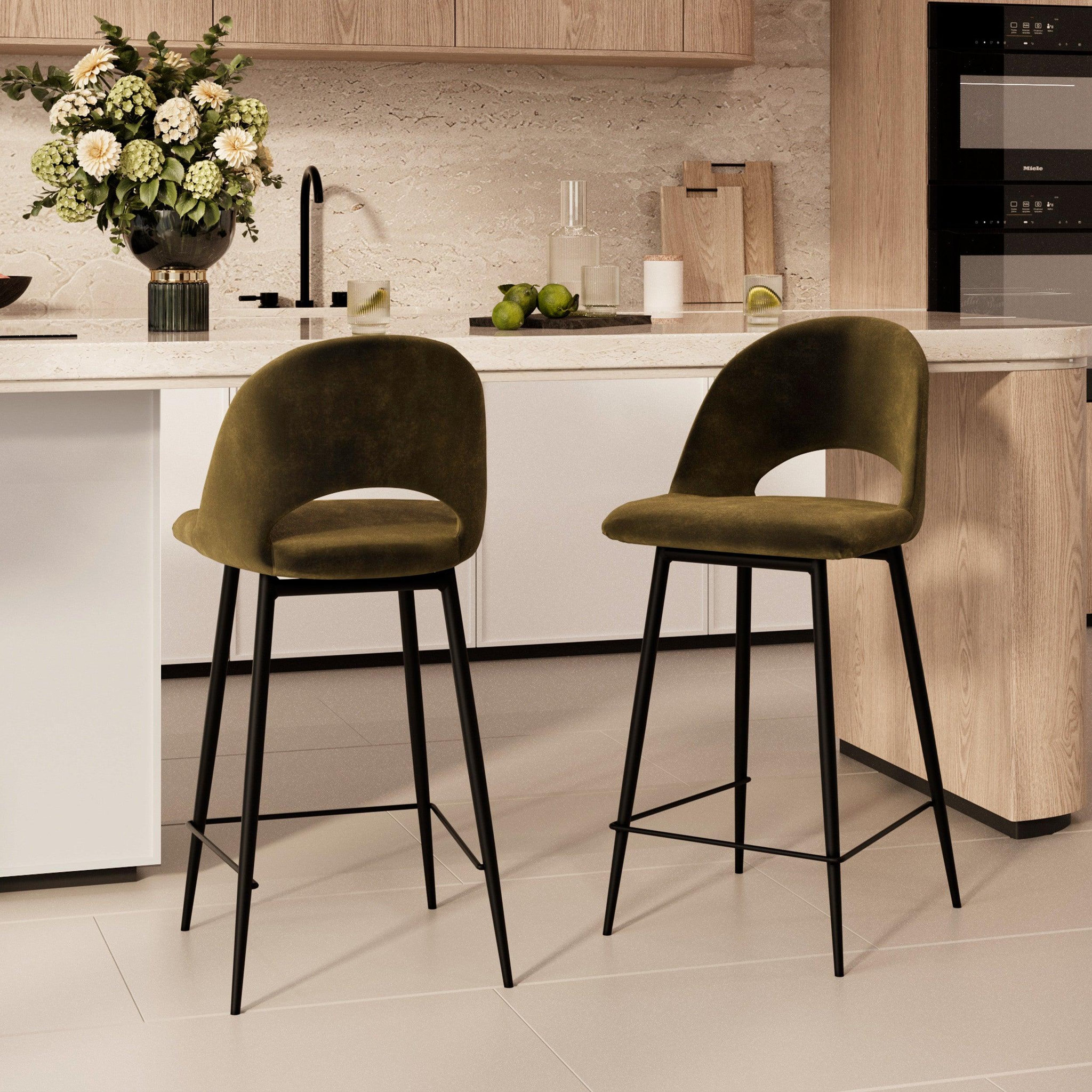 Voir la diapositive 6 : MAISON PAVANE Pack 4 chaises pour îlot central en velours vert et jaune 65 cm-pénélope