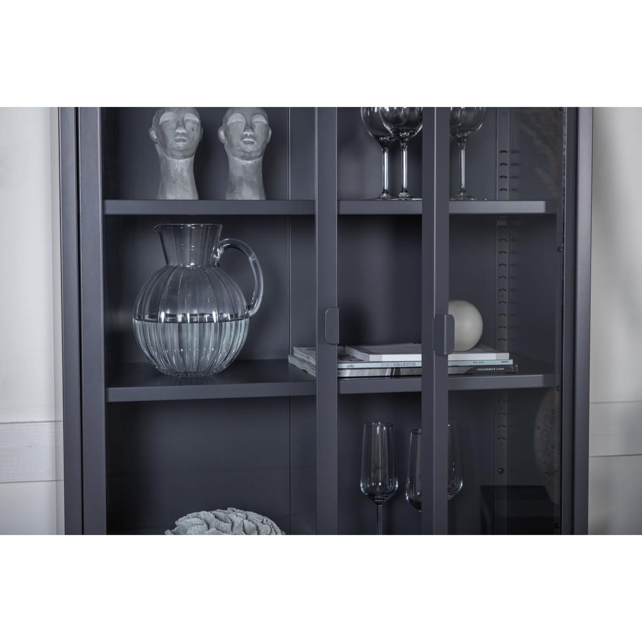 Voir la diapositive 6 : Paris Prix Vitrine 2 portes en verre  misha  150cm gris