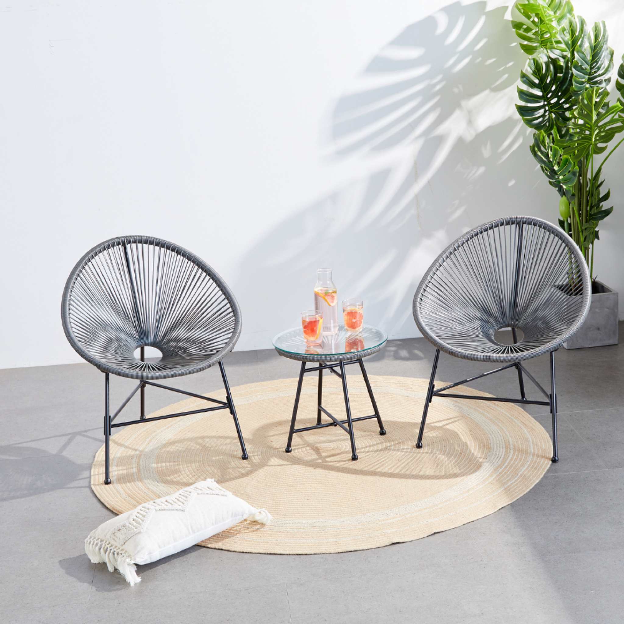 Voir la diapositive 3 : CONCEPT USINE Salon de jardin 2 fauteuils ronds et table basse gris acapulco