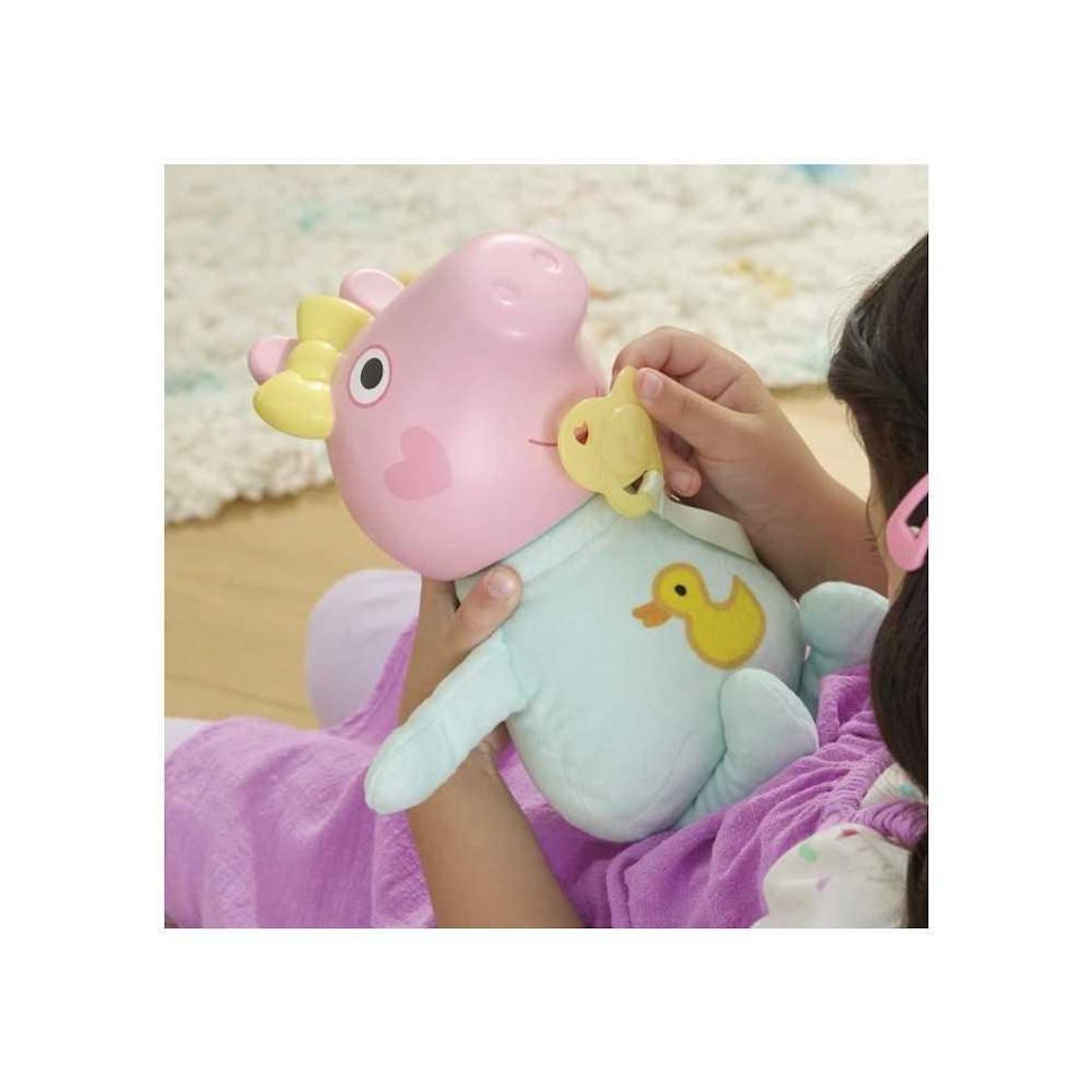 HASBRO Peppa Pig Gros câlins Evie, poupée interactive avec accessoires, des 3 ans