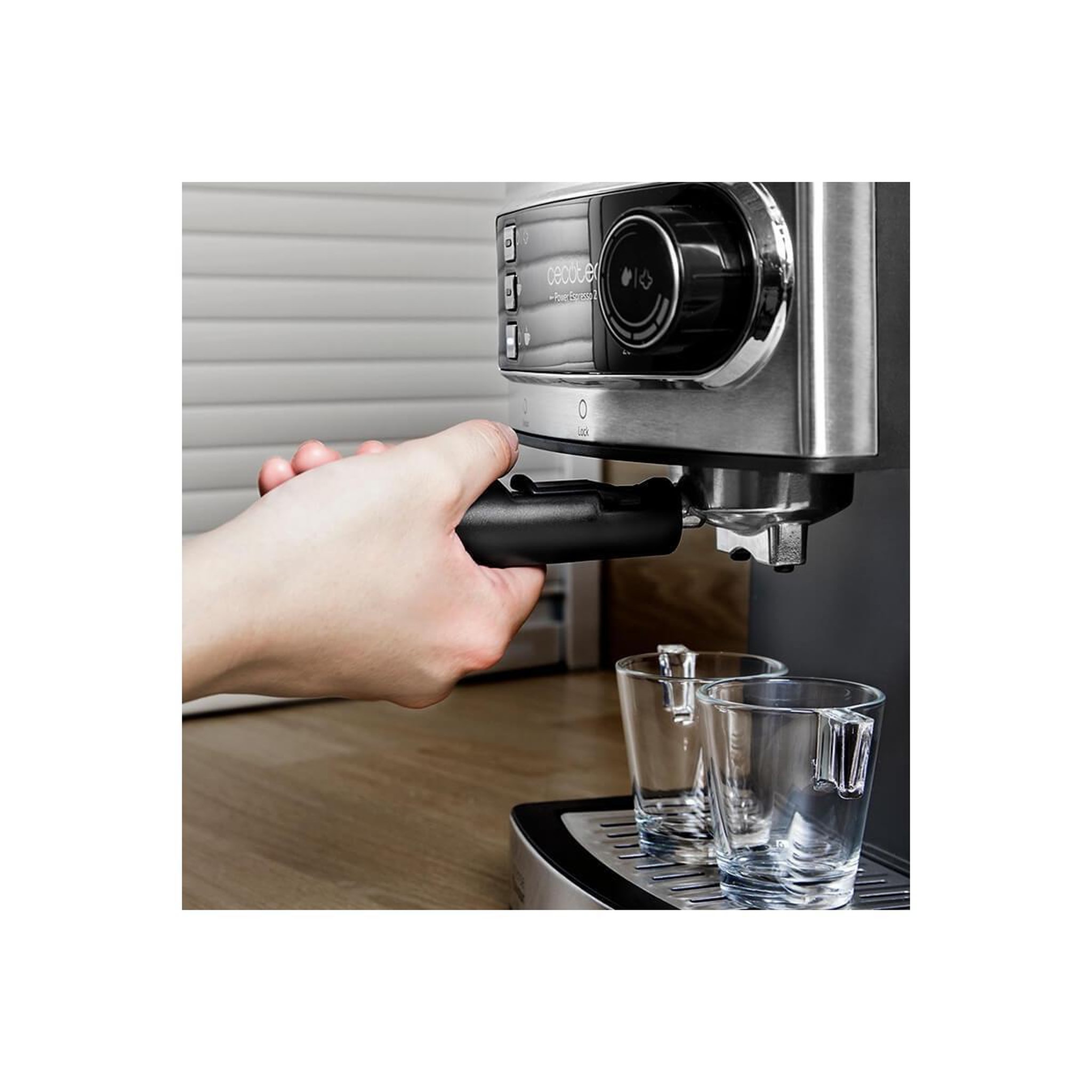 Voir la diapositive 3 : CECOTEC Cafetière Cecotec Power Espresso 20