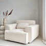 Voir la diapositive 3 : SWEEEK Fauteuil tissu bouclette blanche. lignes arrondis. coussin fourni. Wallas. L 116 x P 97 x H 73cm